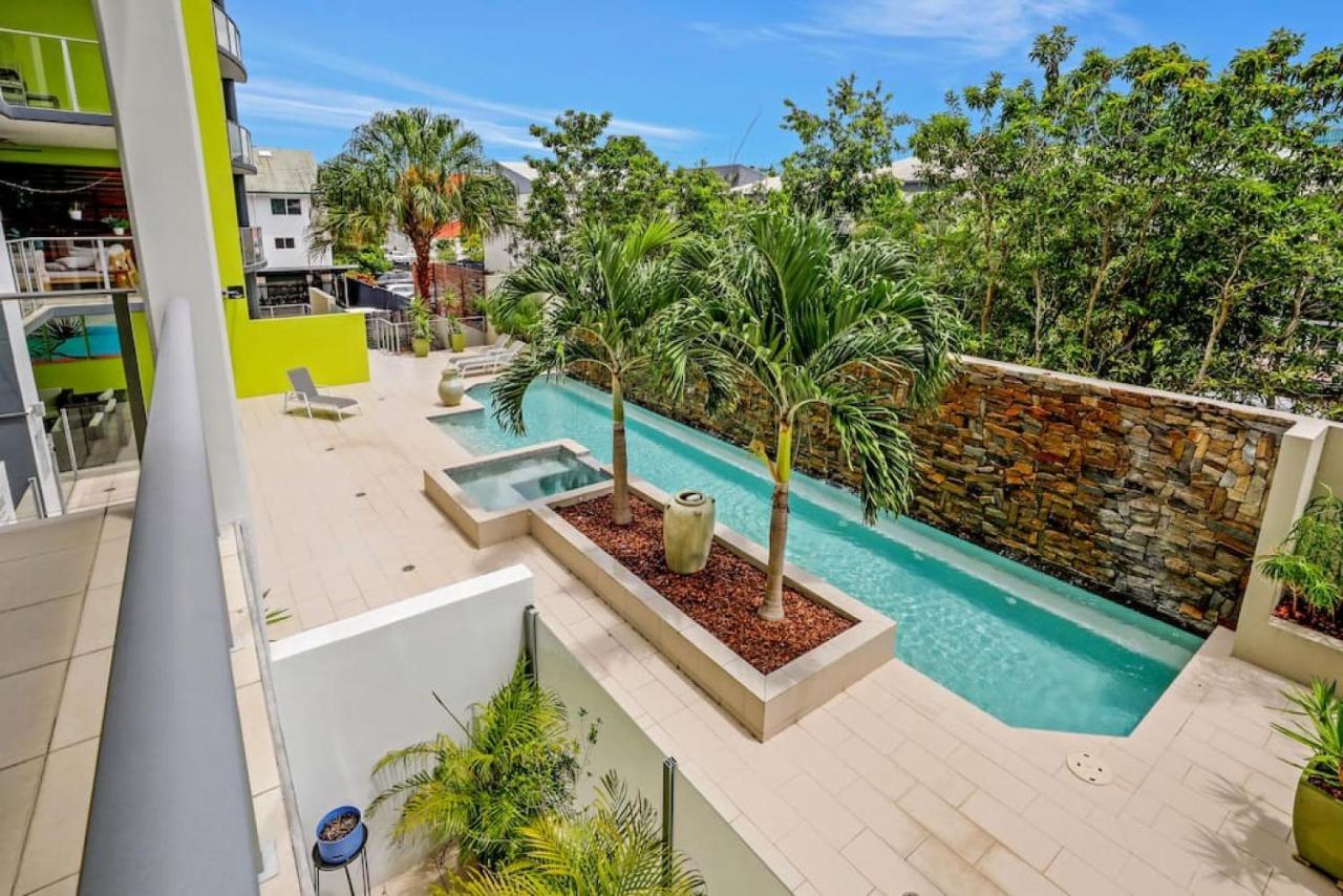 Apartment Pool View Centre 206 Cairns
