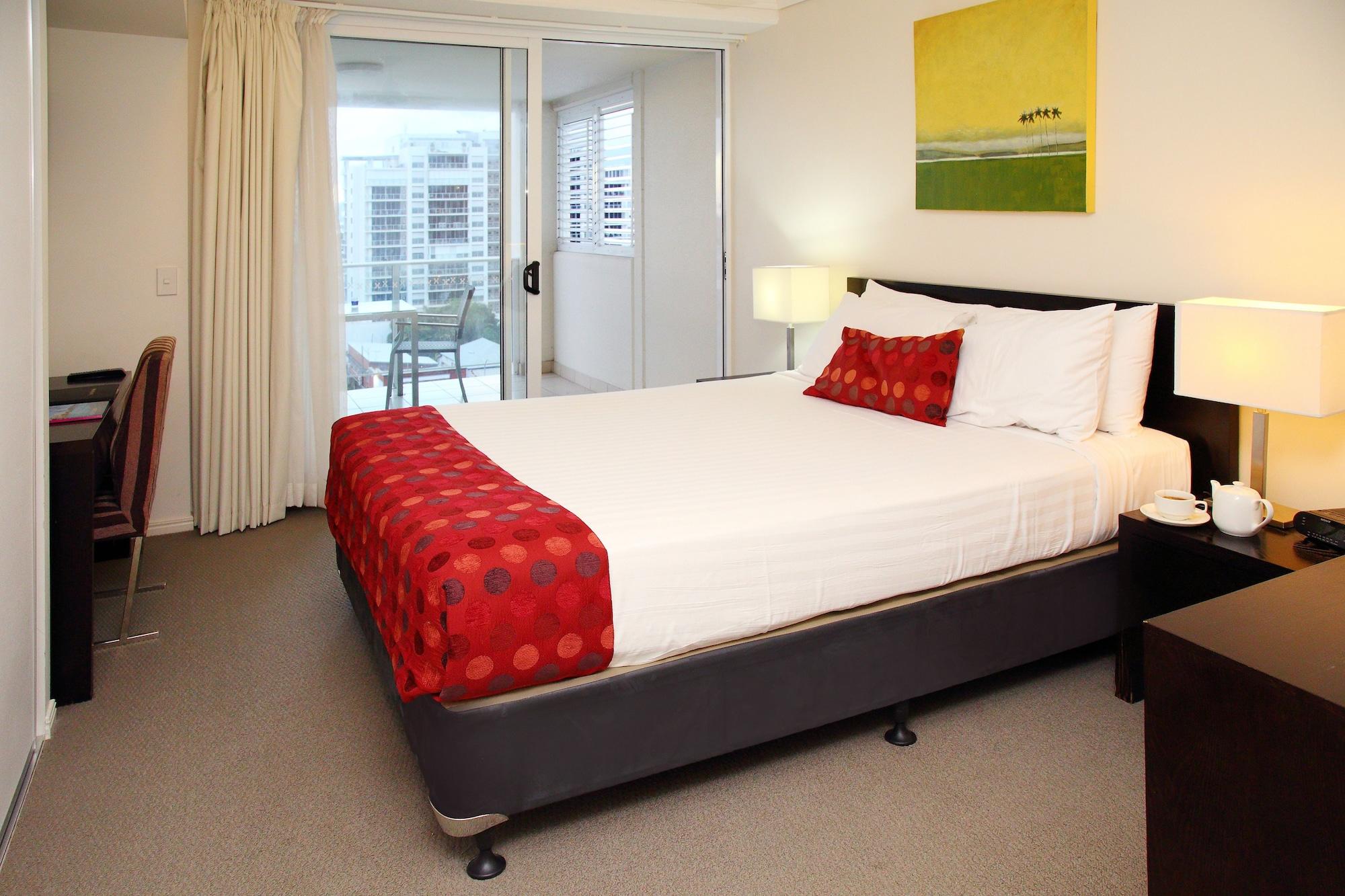 Aparthotel Plaza Official Cairns