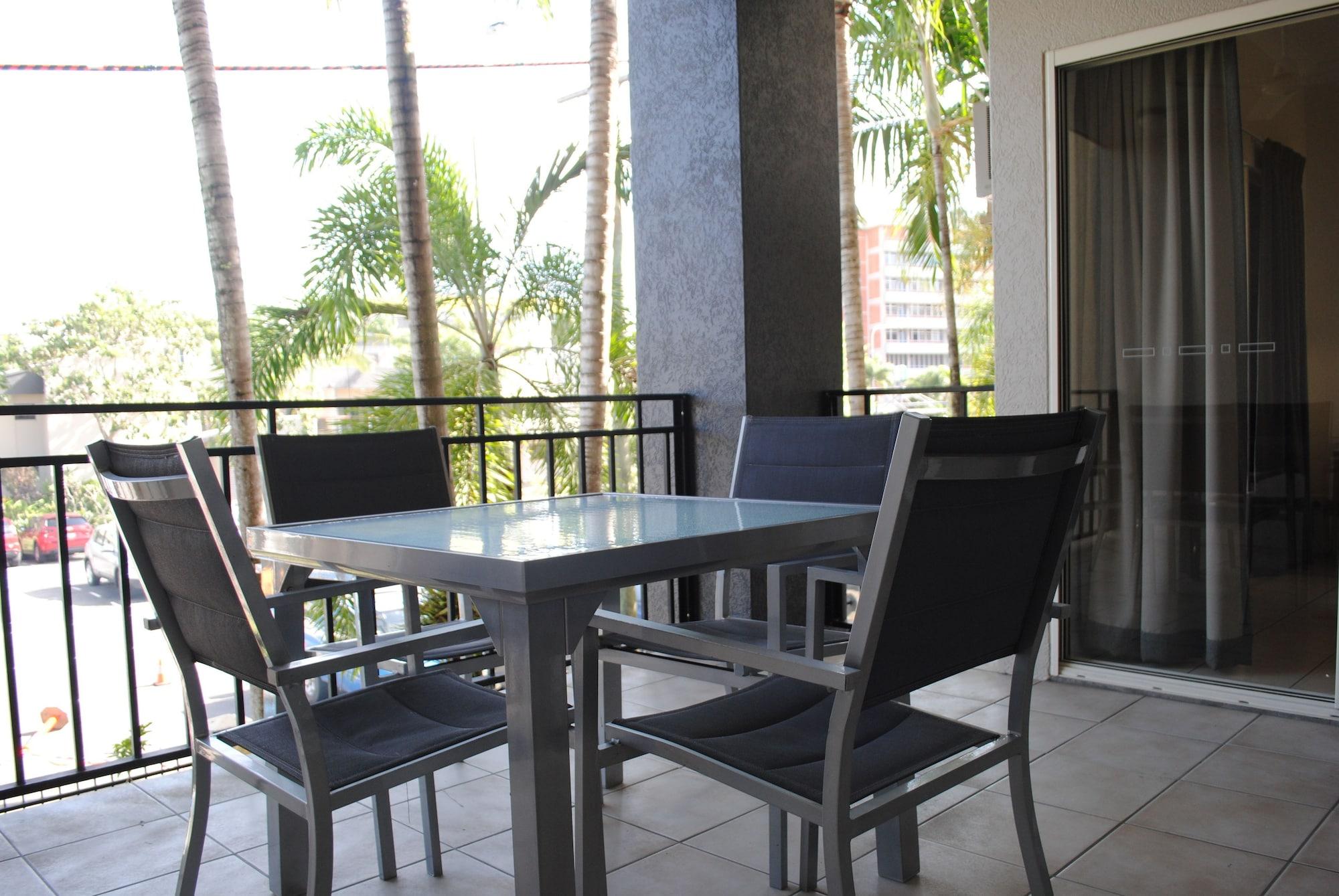 Bay Village Tropical Retreat & Aparthotel Cairns