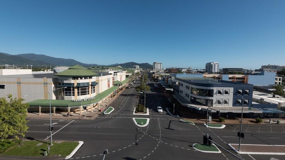 Cairns City Apartments Aparthotel