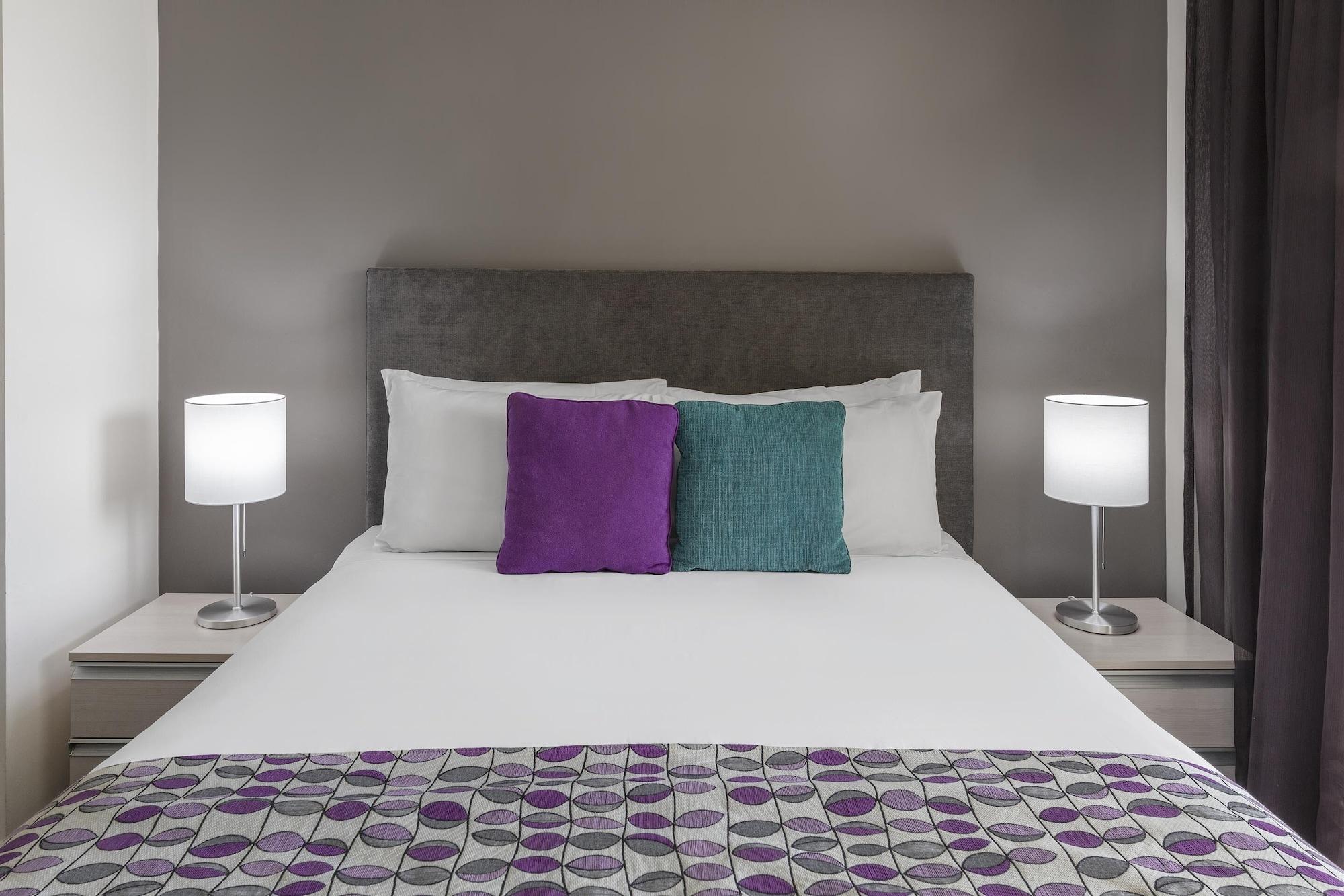 Hotel Park Regis Quays 4*