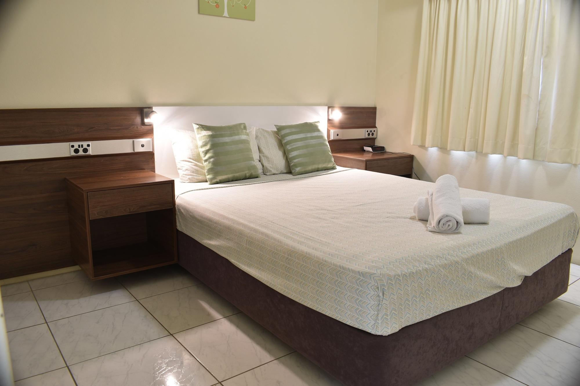 Khách sạn hẻo lánh Tradewinds Mcleod Cairns