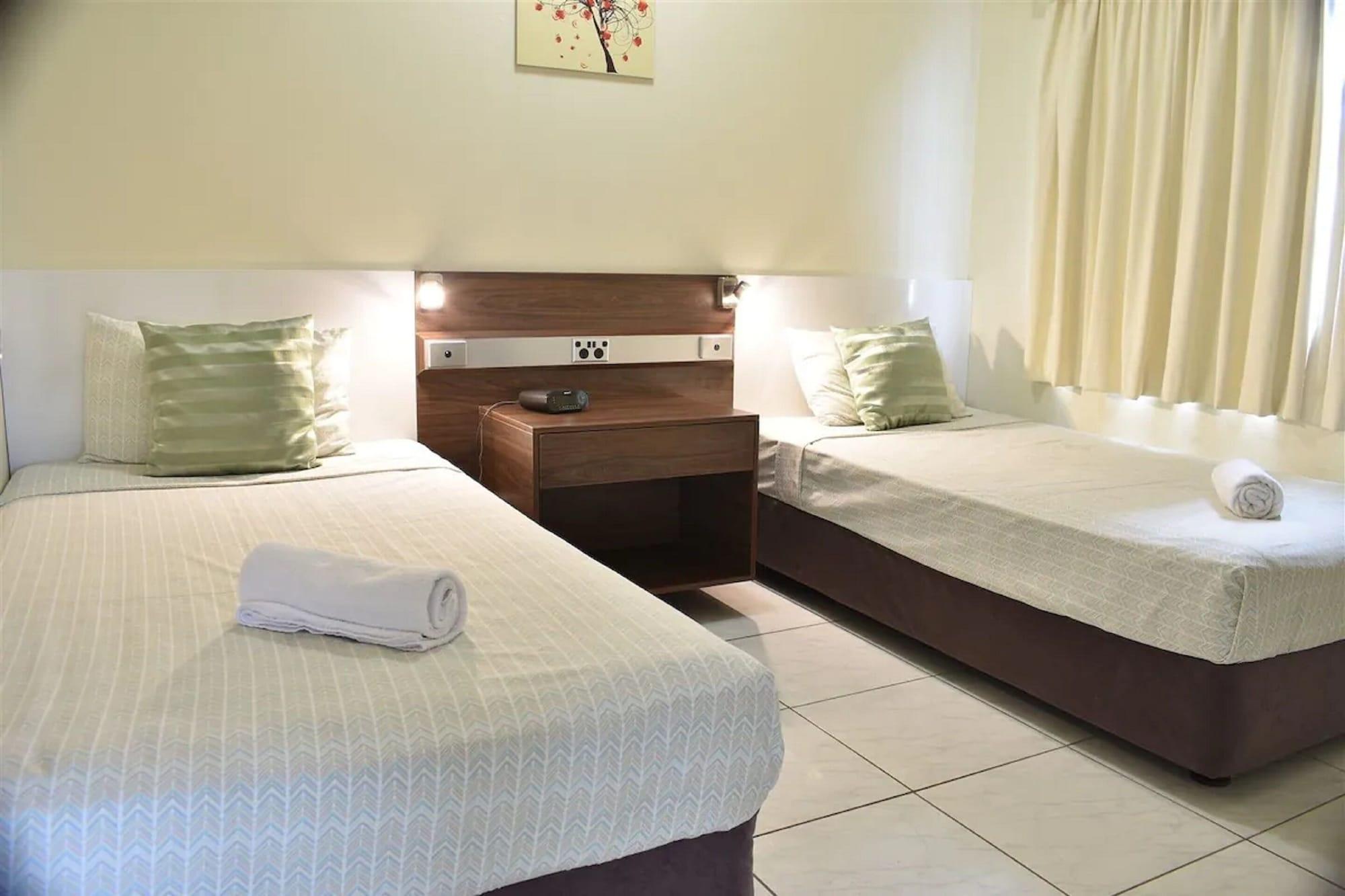 Tradewinds Mcleod Khách sạn hẻo lánh Cairns