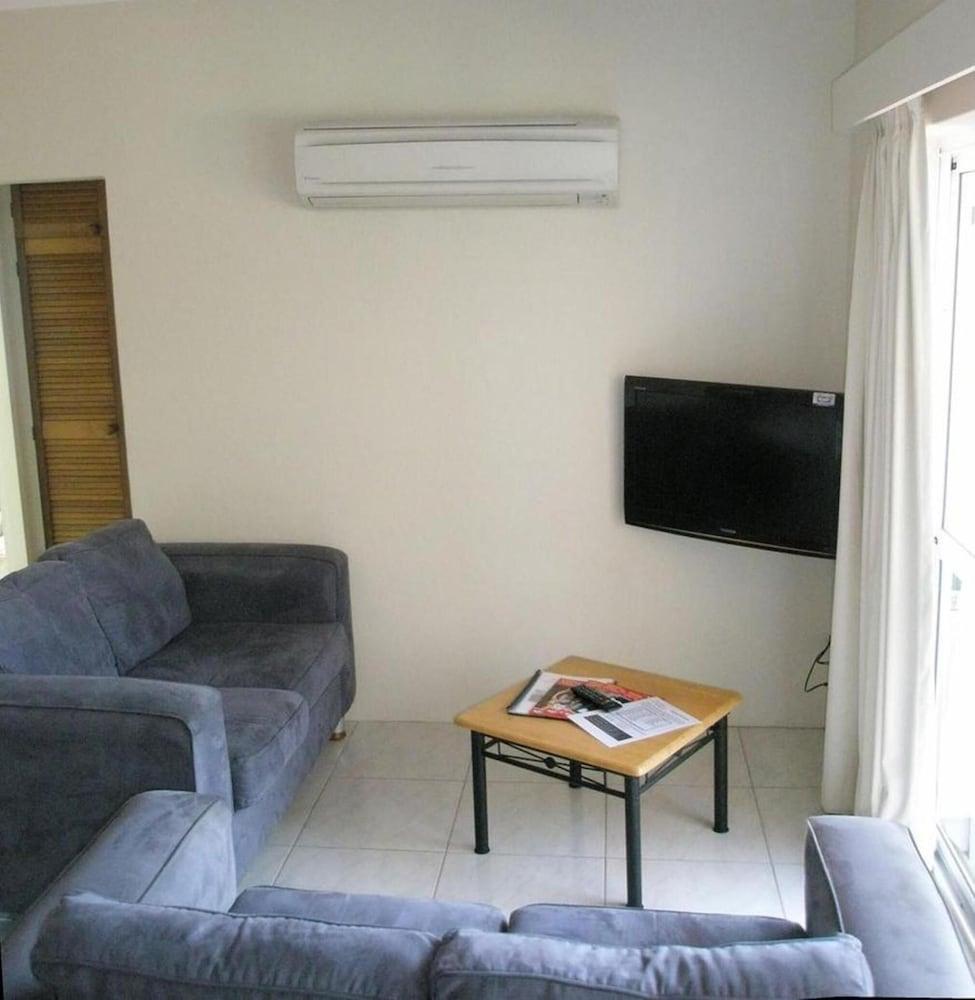 Khách sạn hẻo lánh Tradewinds Mcleod