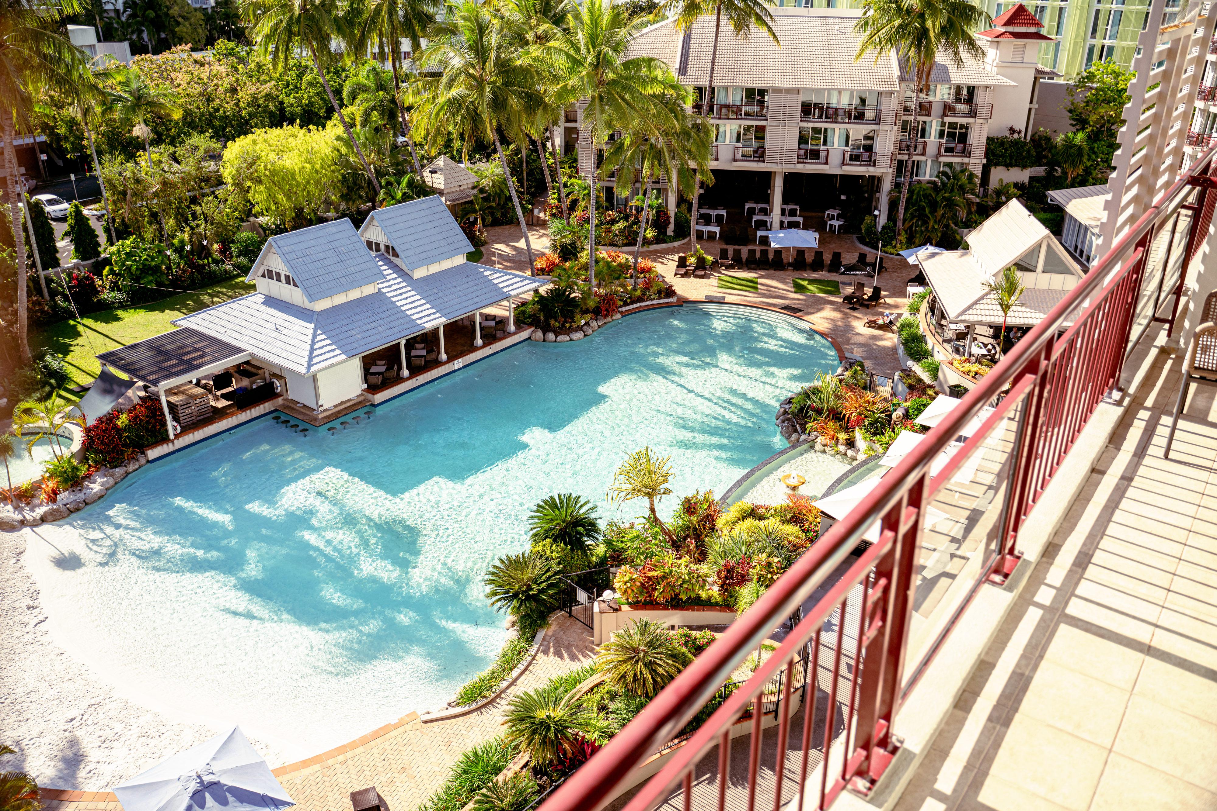 Novotel Oasis 4* Cairns