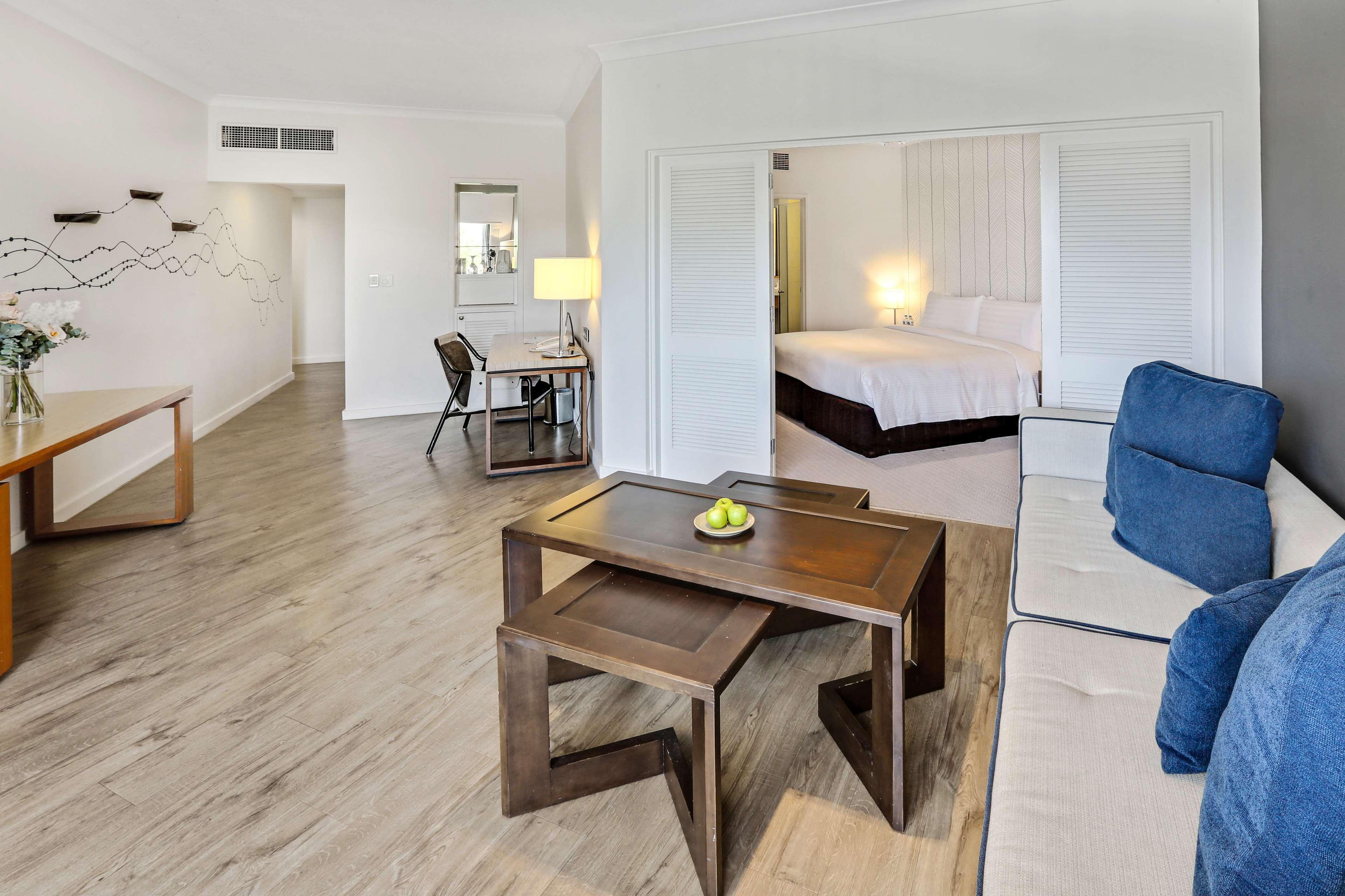 Shangri-la The Marina, 5*