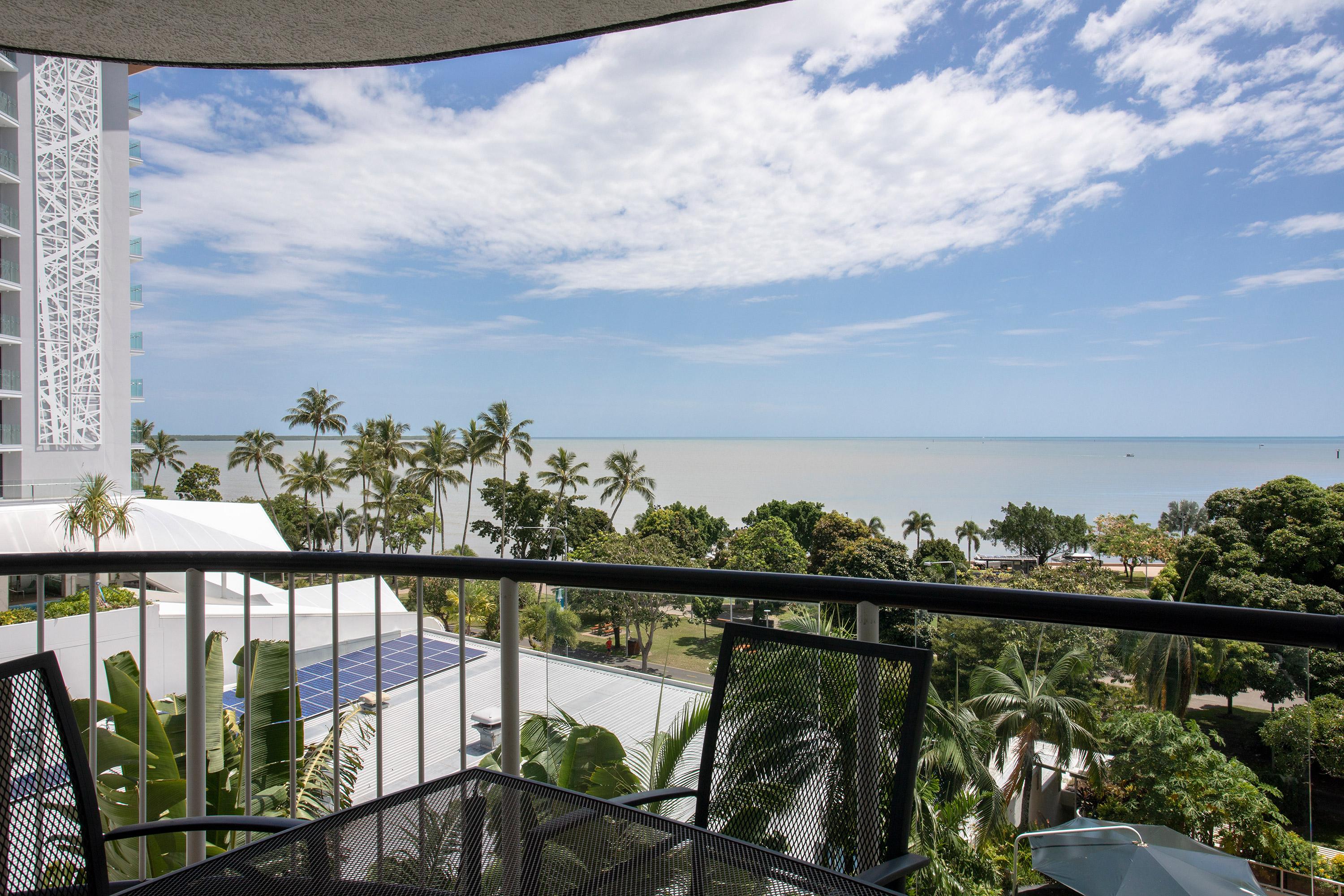 Breakfree Royal Harbour Aparthotel Cairns