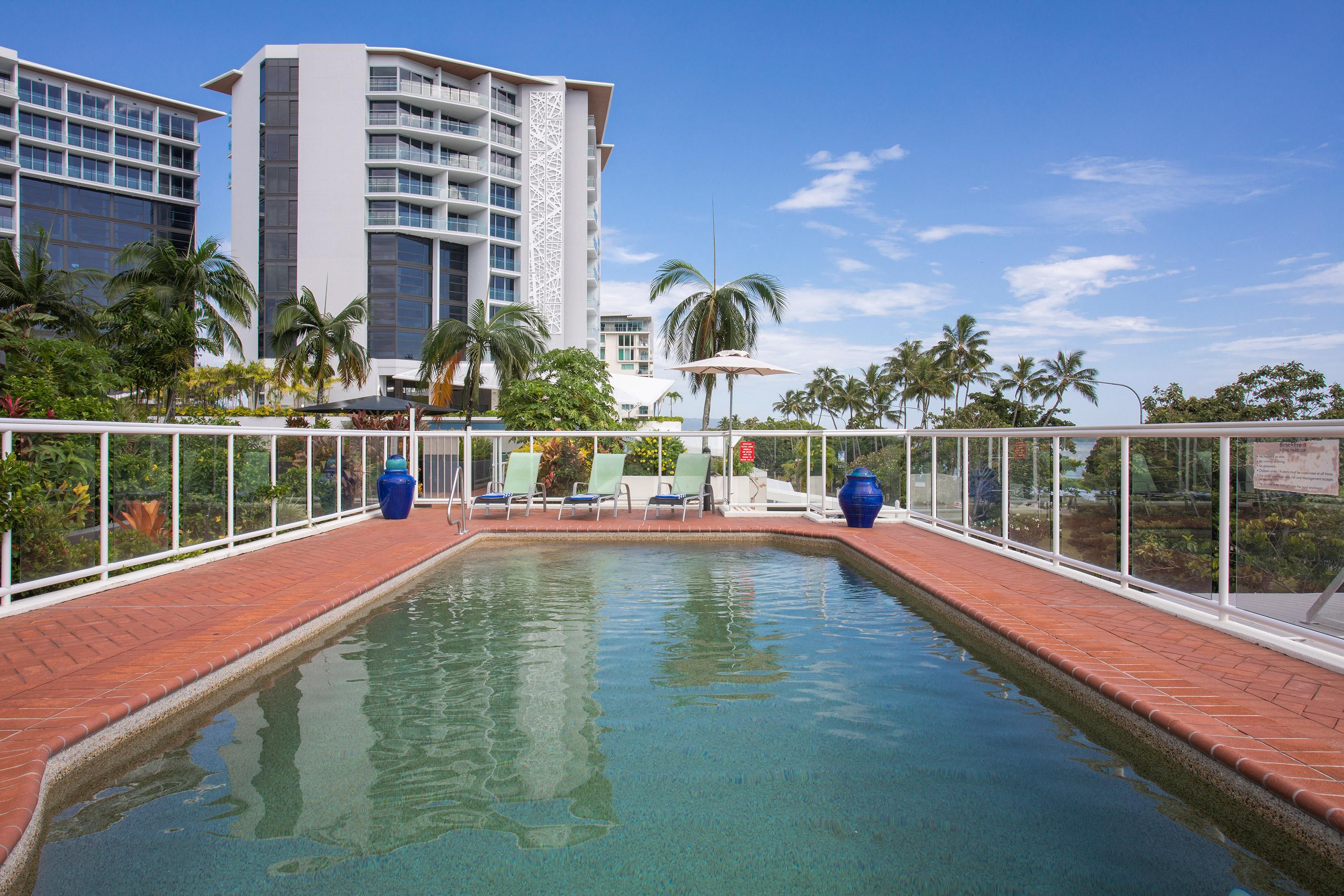 Breakfree Royal Harbour Aparthotel 4*