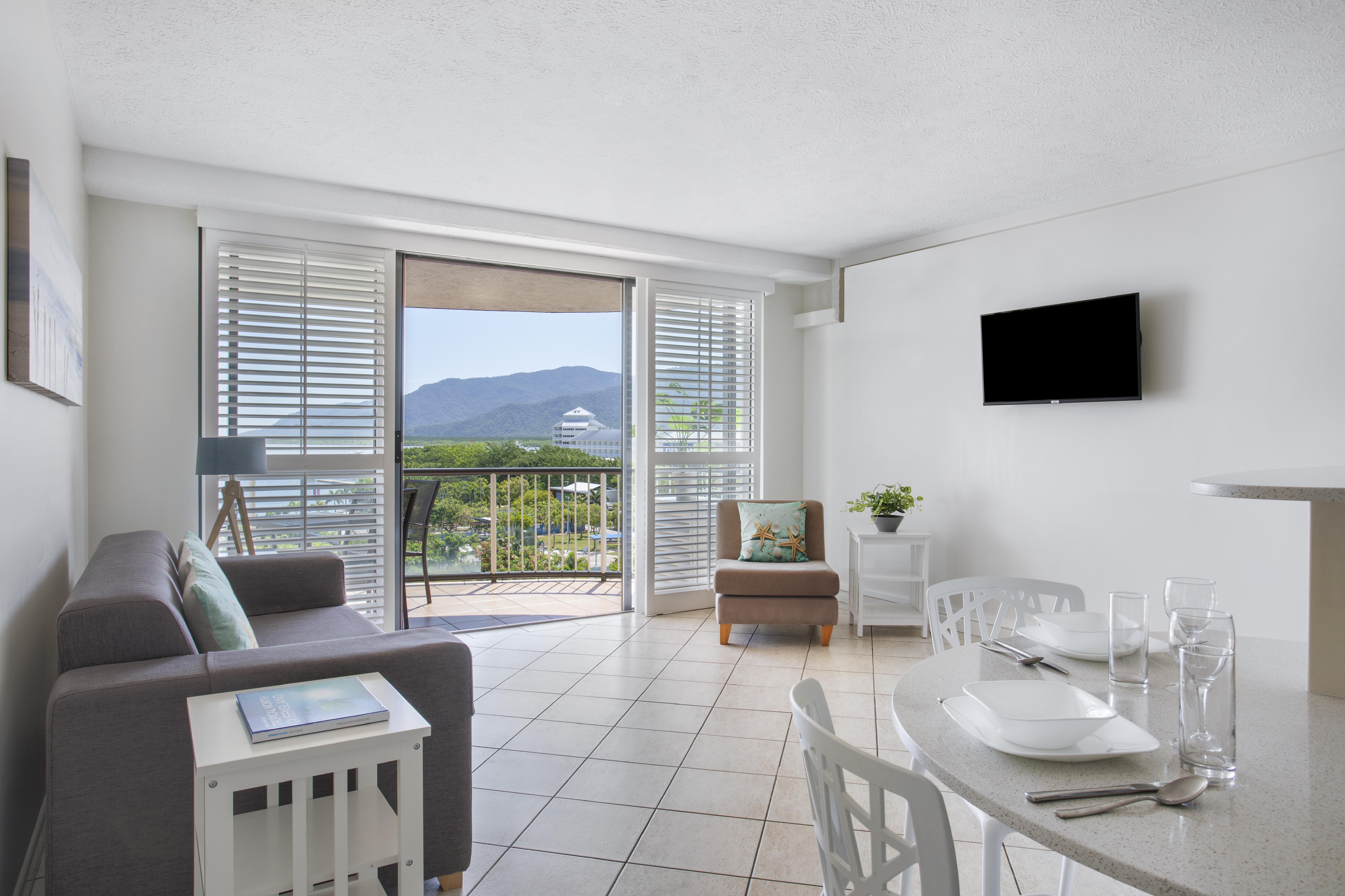 Breakfree Royal Harbour Aparthotel 4*