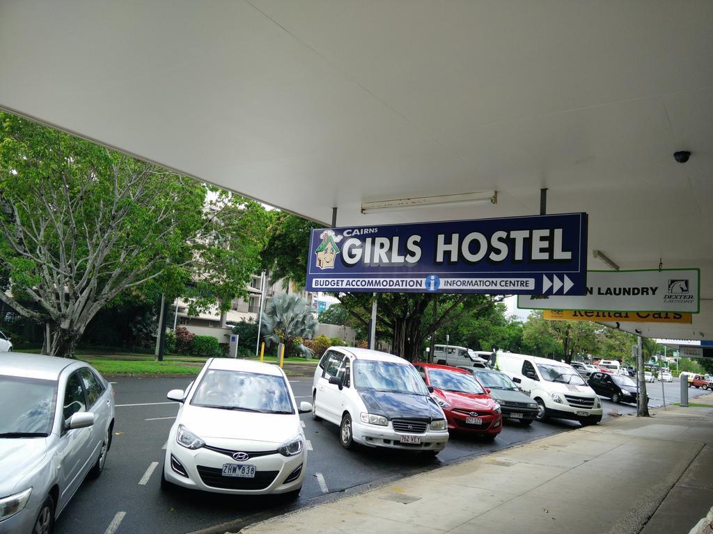 Hostel Girls