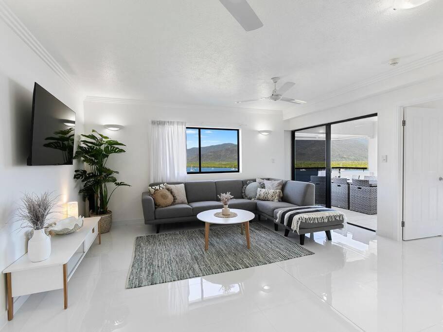 Apartment 3 Bedroom Cbd Waterfront Luxury *