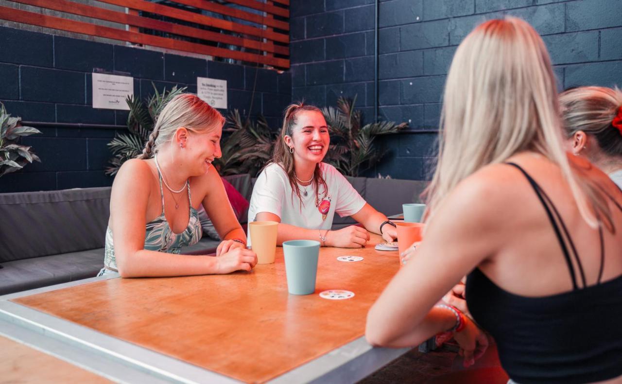 Hostel Mad Monkey Waterfront Cairns