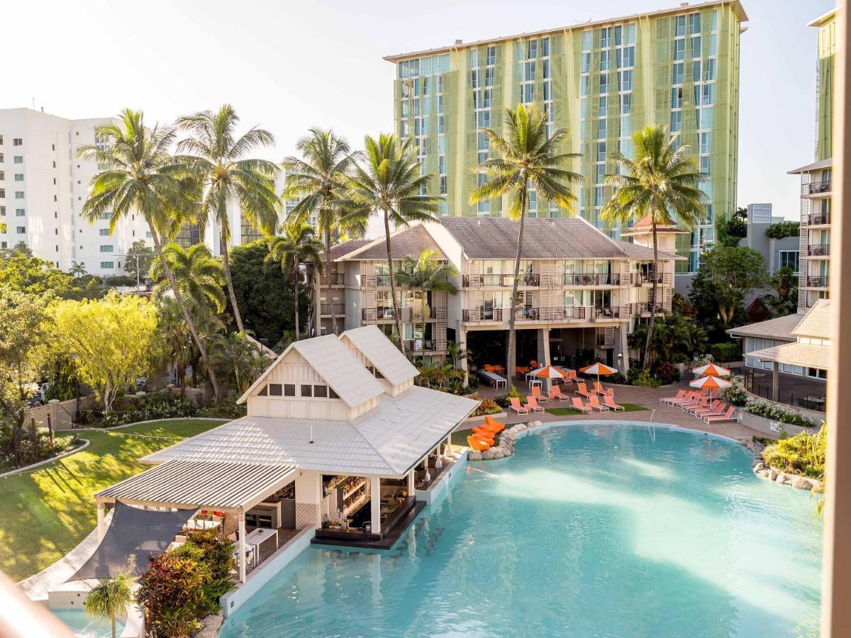 Novotel Oasis Hotel 4*