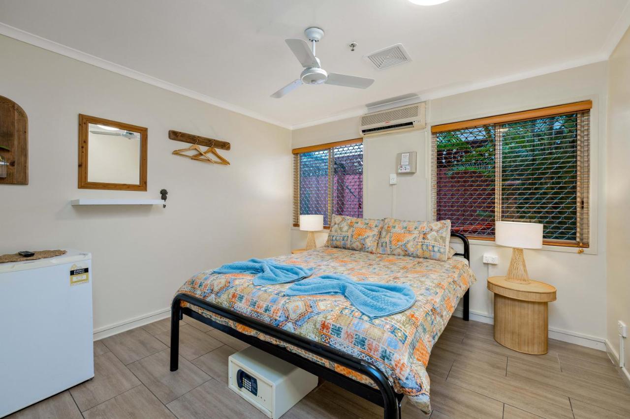 Hostel Travellers Oasis *