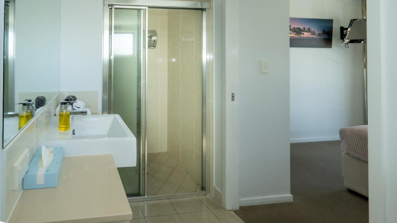Vision 5* Cairns