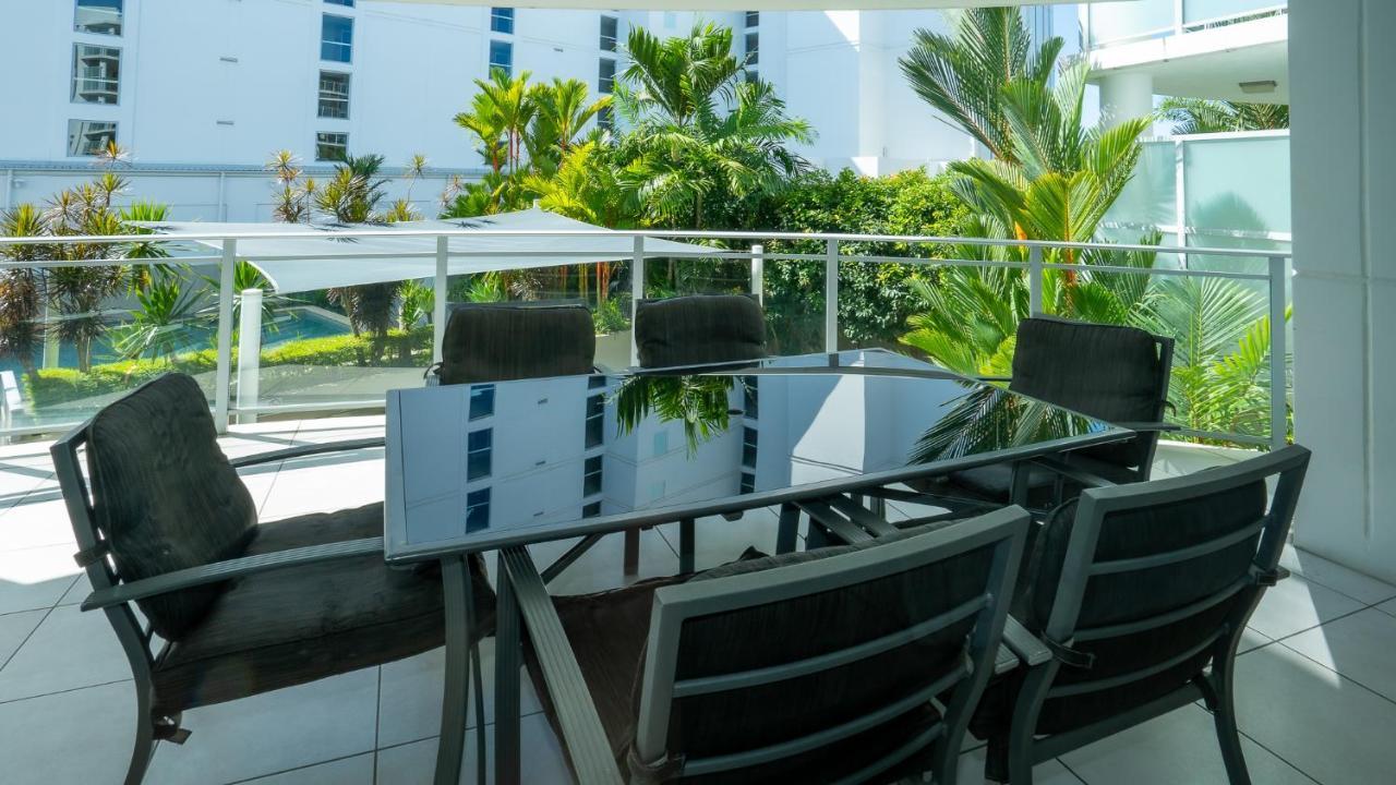 Vision Cairns