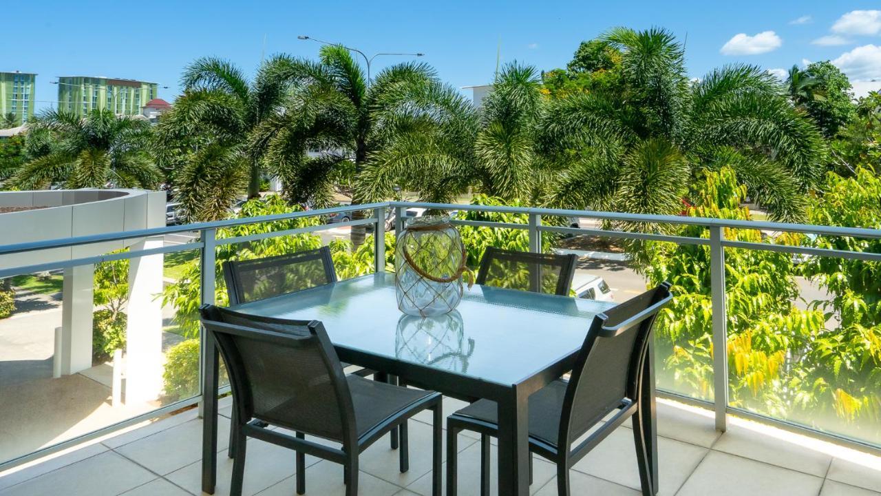 Vision 5* Cairns