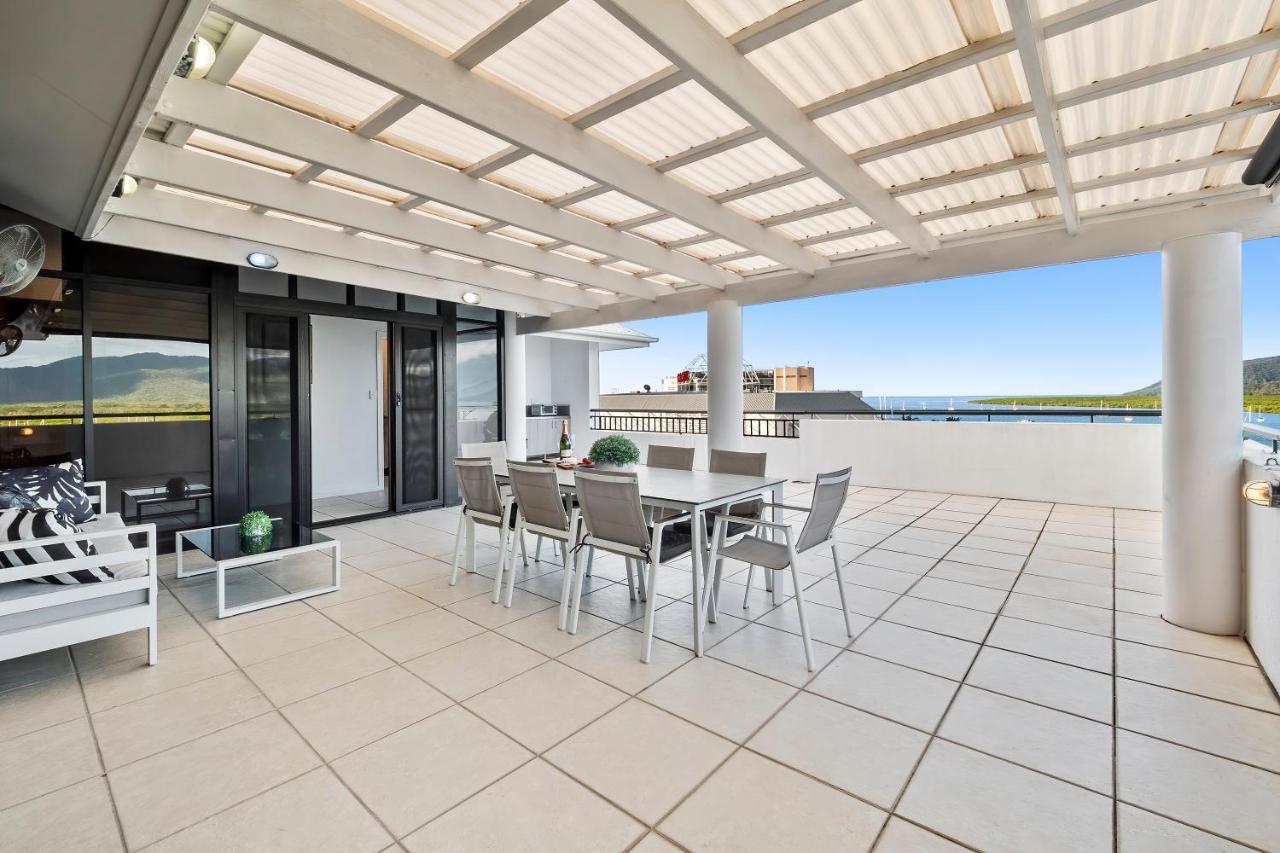 Luxury Oceanview Penthouse Apartment