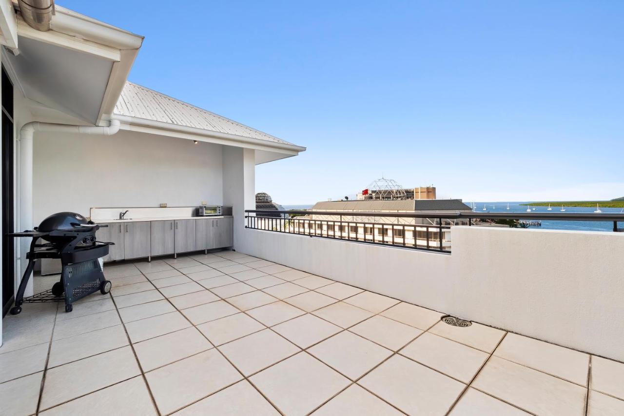 Luxury Oceanview Penthouse *