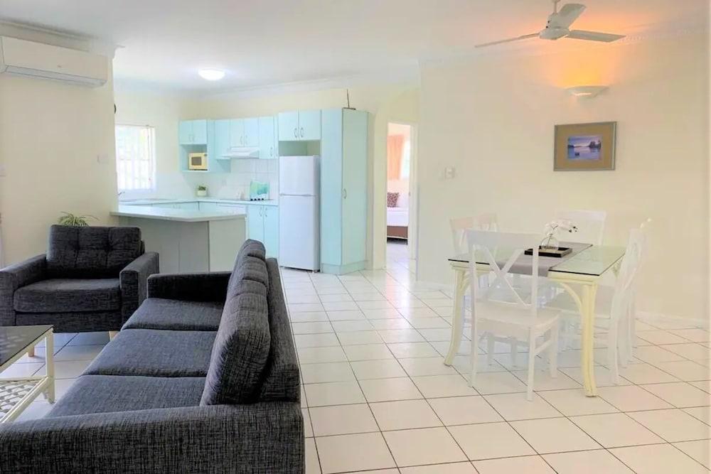 Koala Court Aparthotel 4*