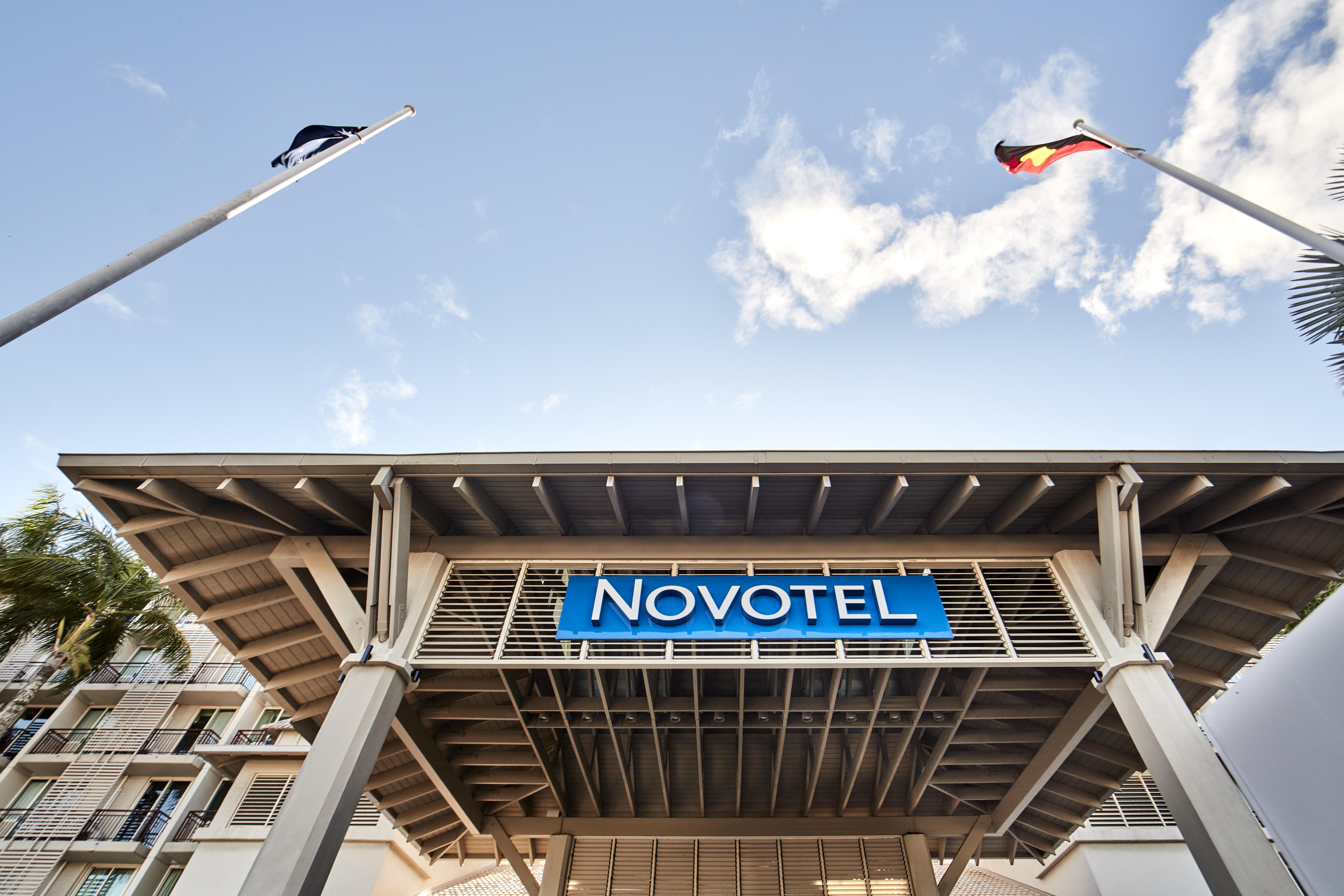 Novotel Oasis Hotel Cairns
