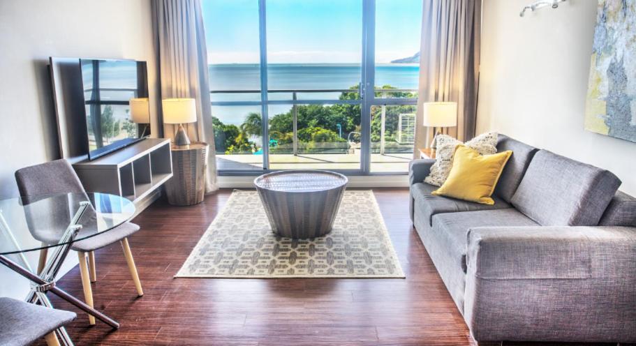 Plaza Hotel Cairns