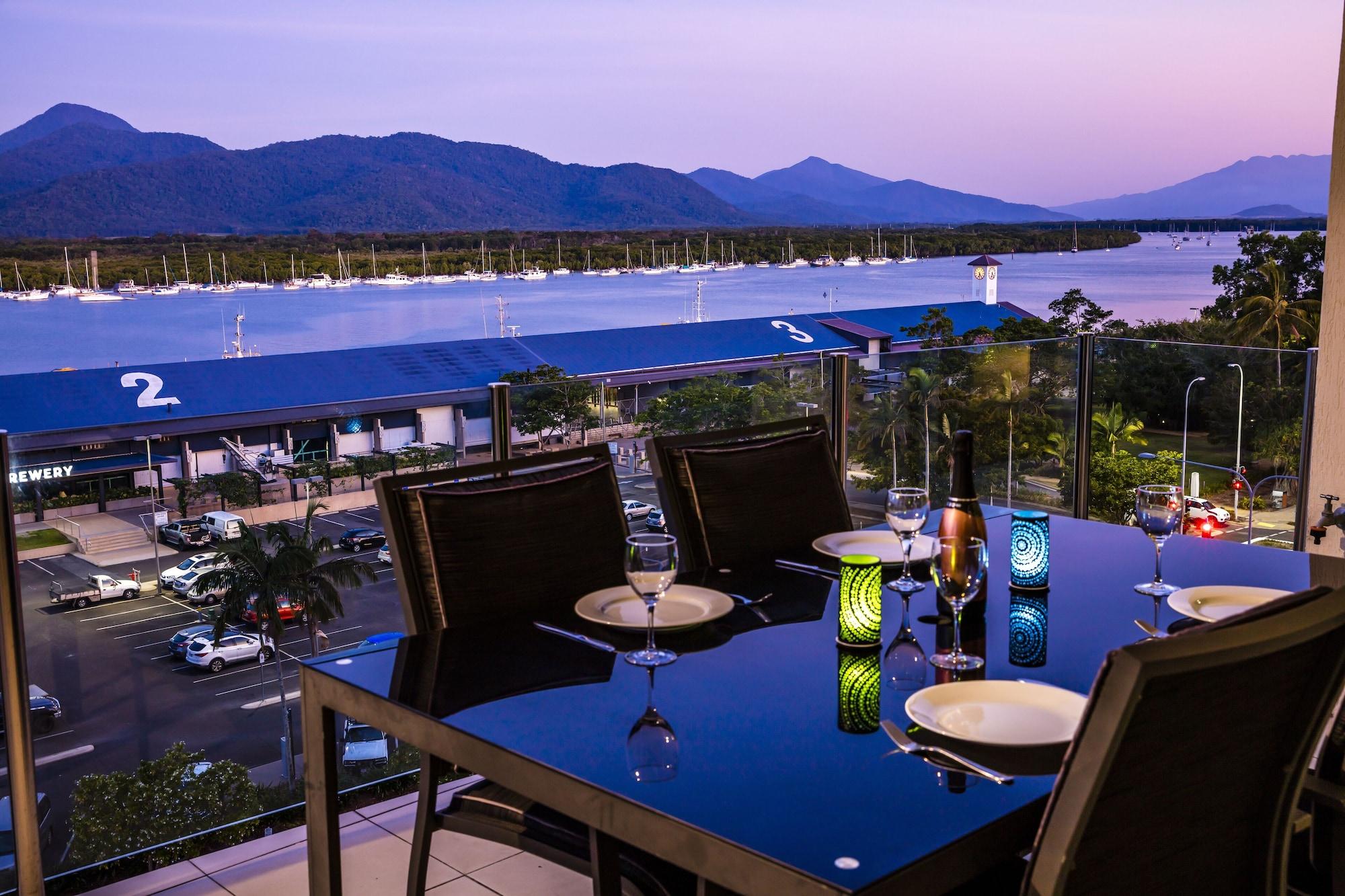 Jack And Newell Aparthotel 4*