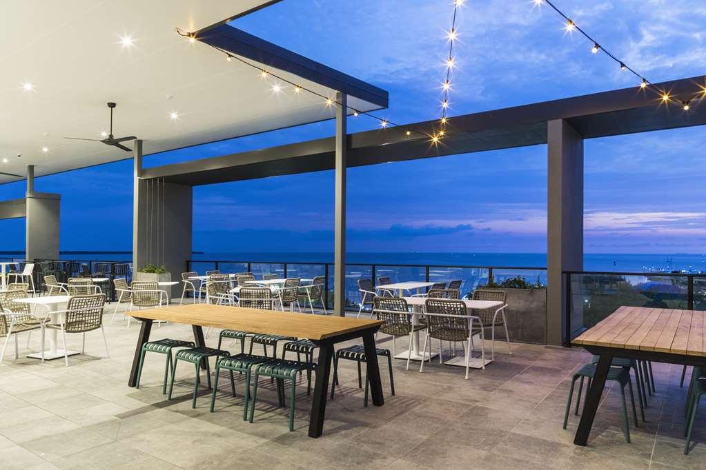 Oaks Khách sạn 4*