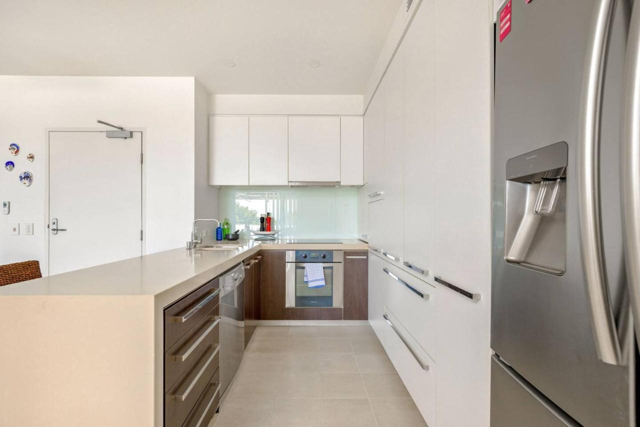 Coastal Charmer - Your Waterfront Sanctuary Apartment *