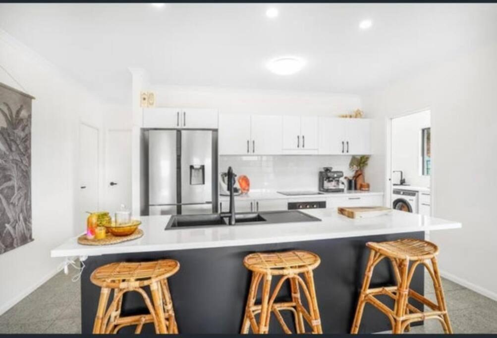 Tranquil Paradise - Whole - With Views! King And Queen Beds Holiday home Cairns