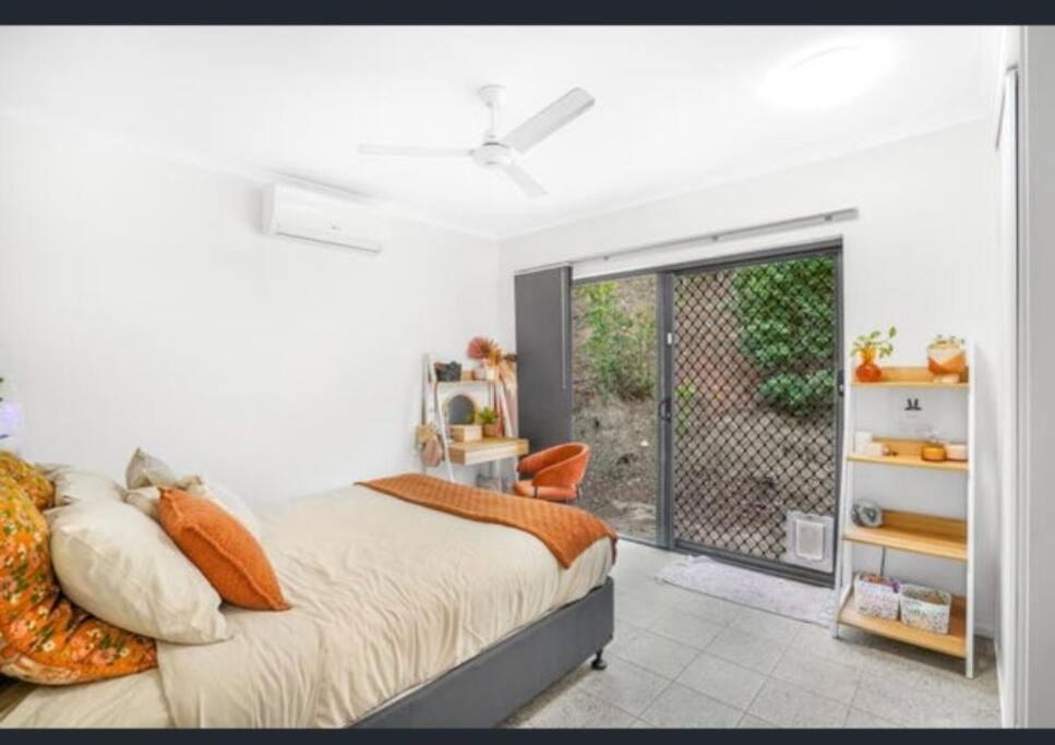 Tranquil Paradise - Whole - With Views! King And Queen Beds *