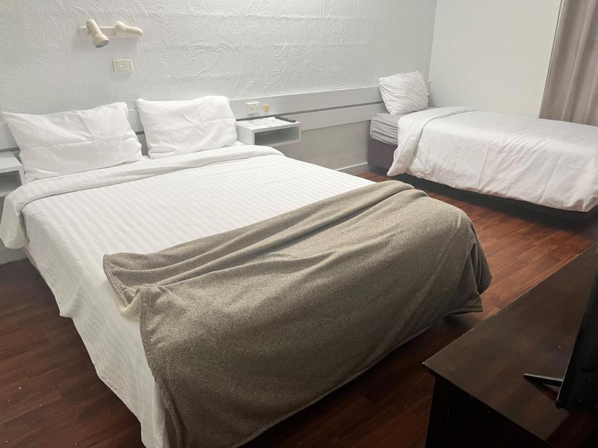 Bungalow Hotel Hotel *