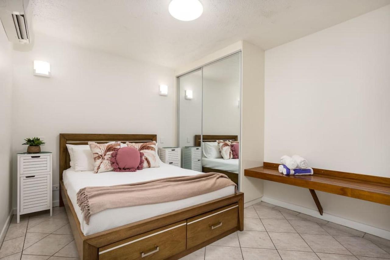 Centre Unit On The Esplanade Apartment *