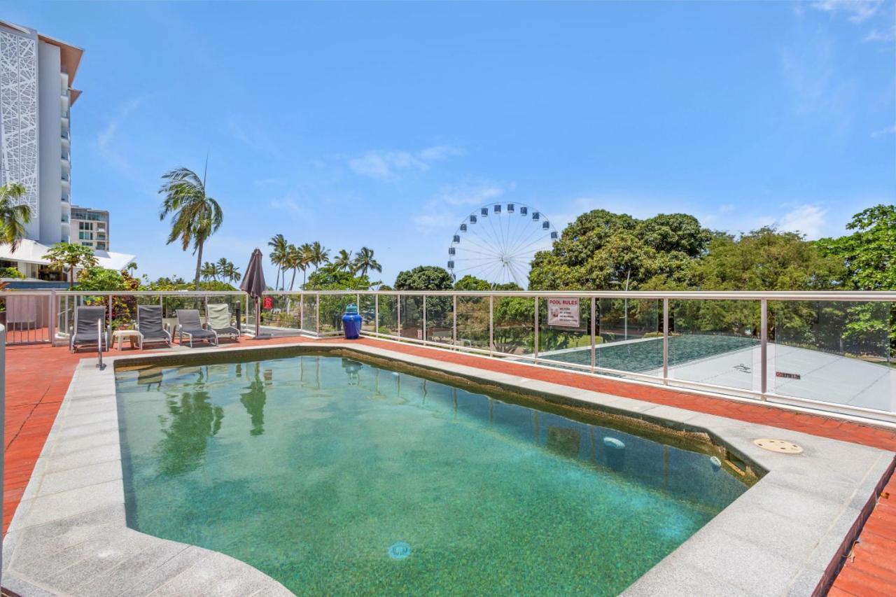 Centre Unit On The Esplanade Apartment Cairns