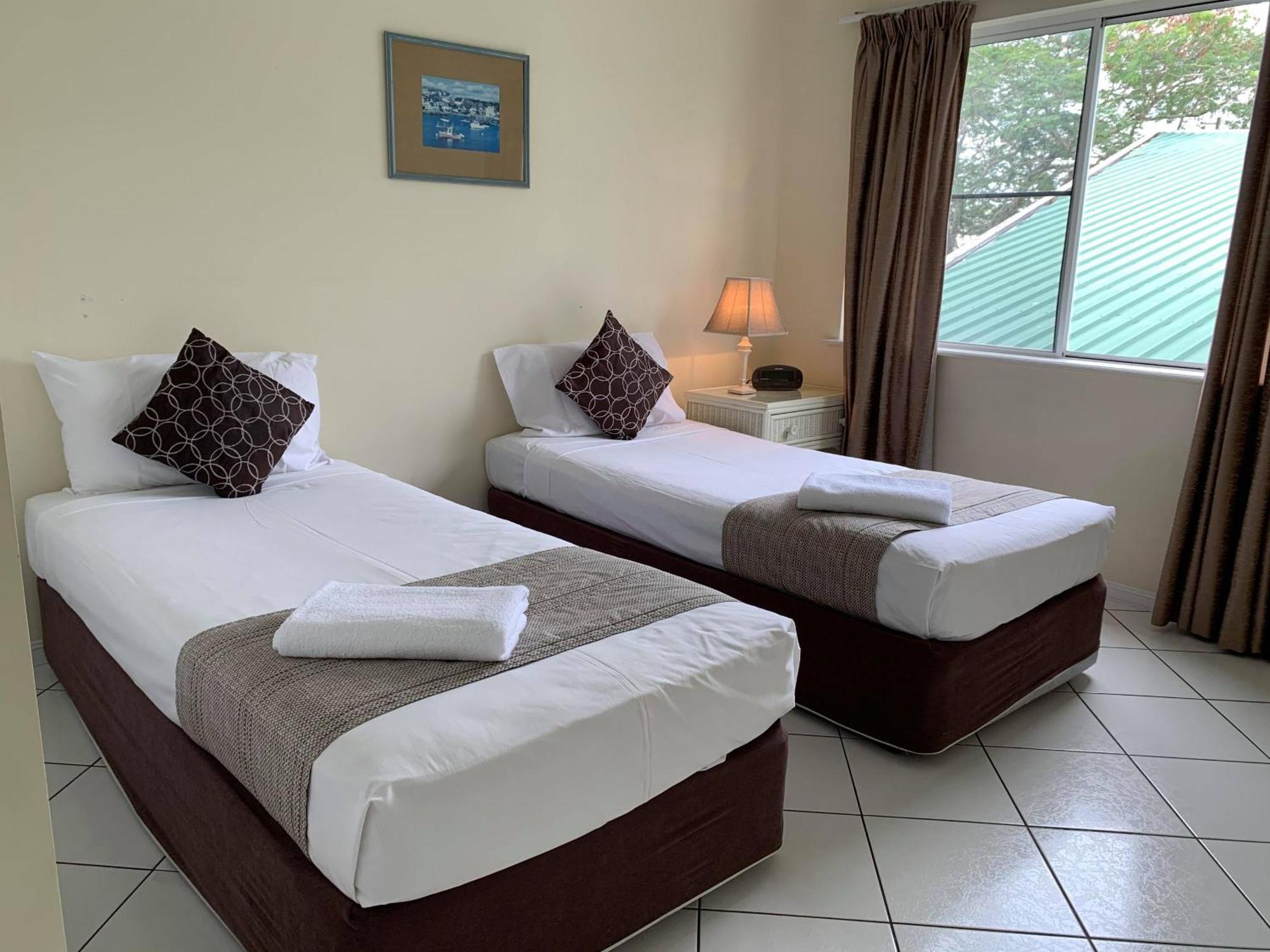 Koala Court 4*