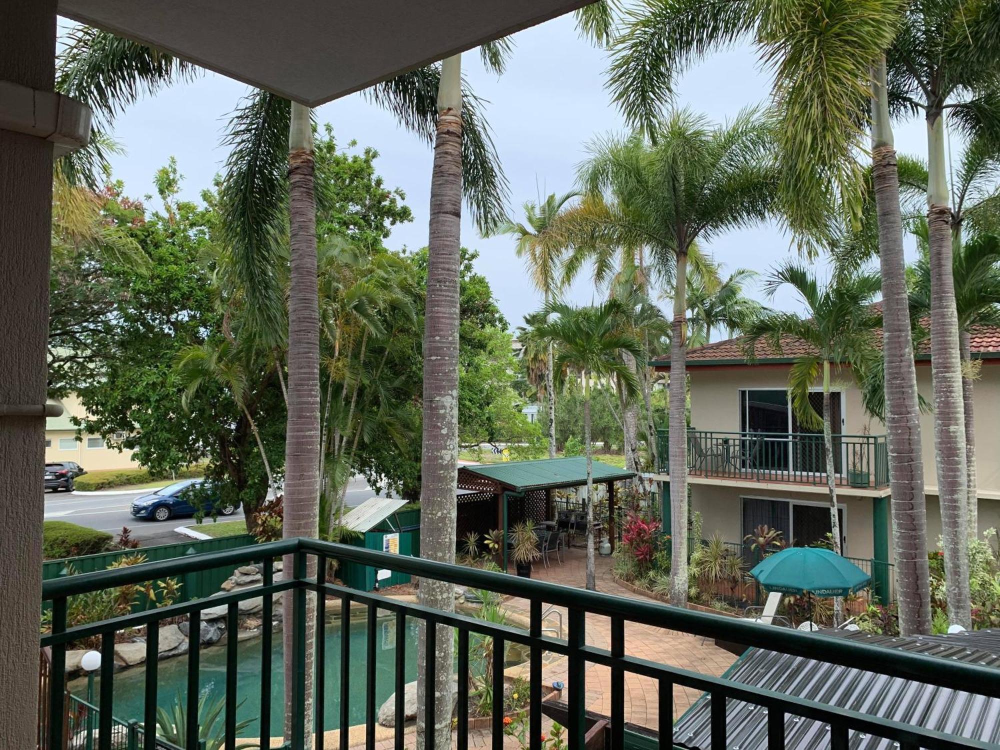 Koala Court Aparthotel 4*