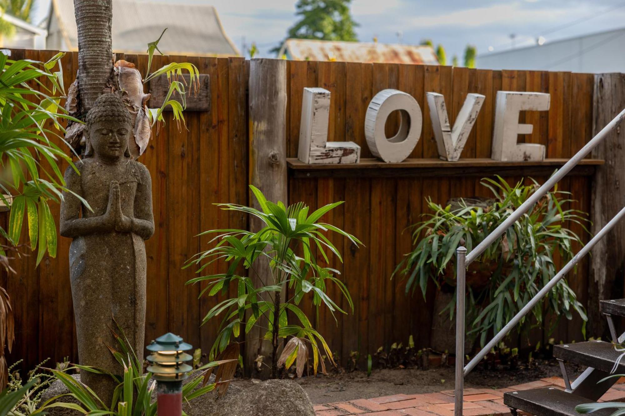 Hostel Travellers Oasis *