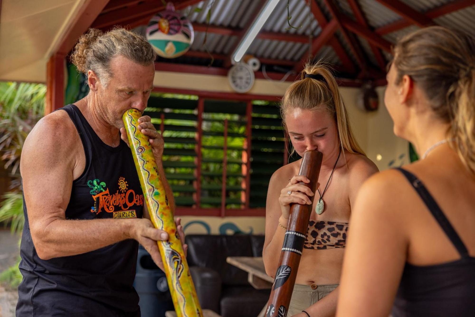 Hostel Travellers Oasis Cairns