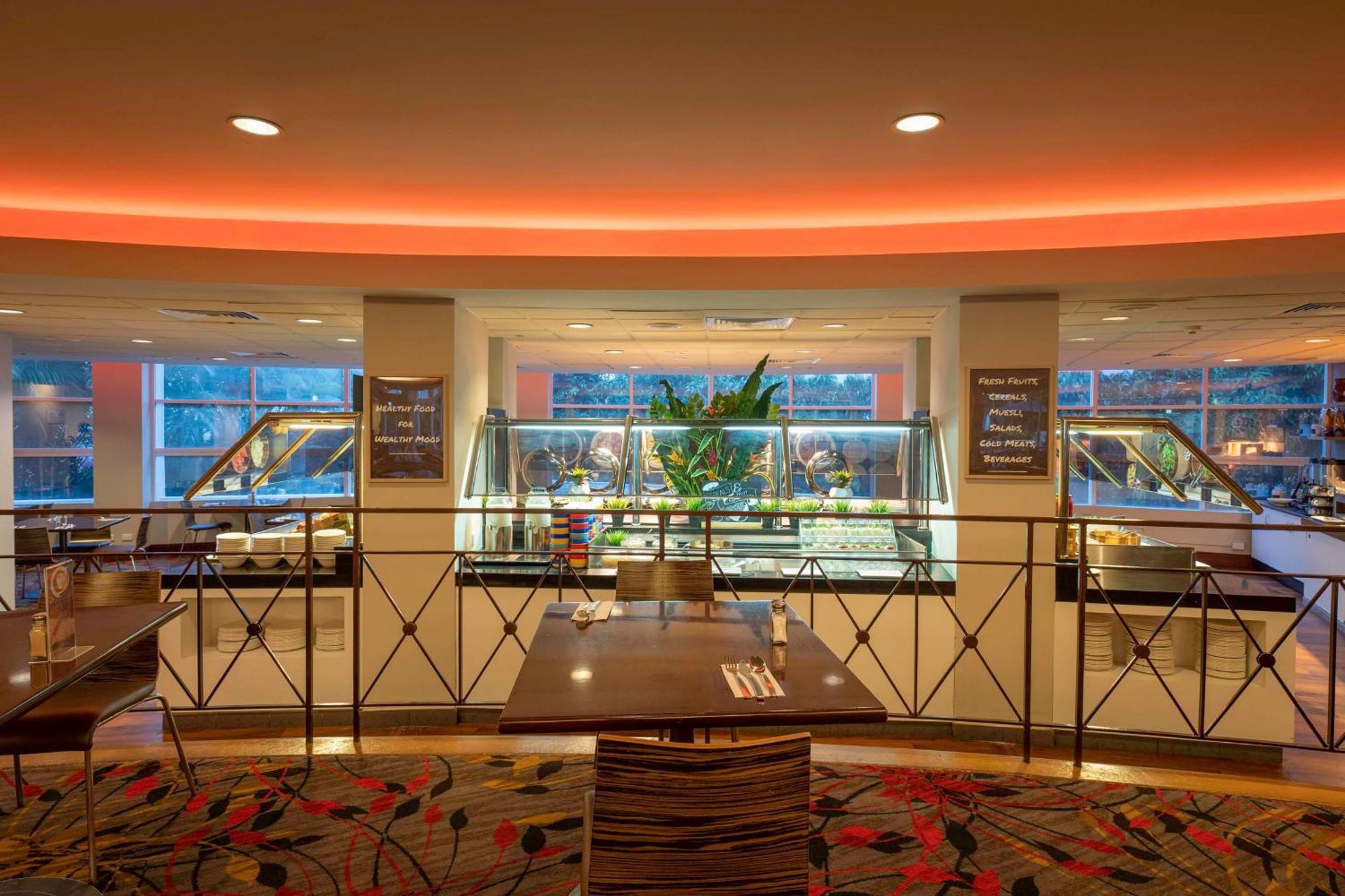 Doubletree By Hilton Hotel Cairns