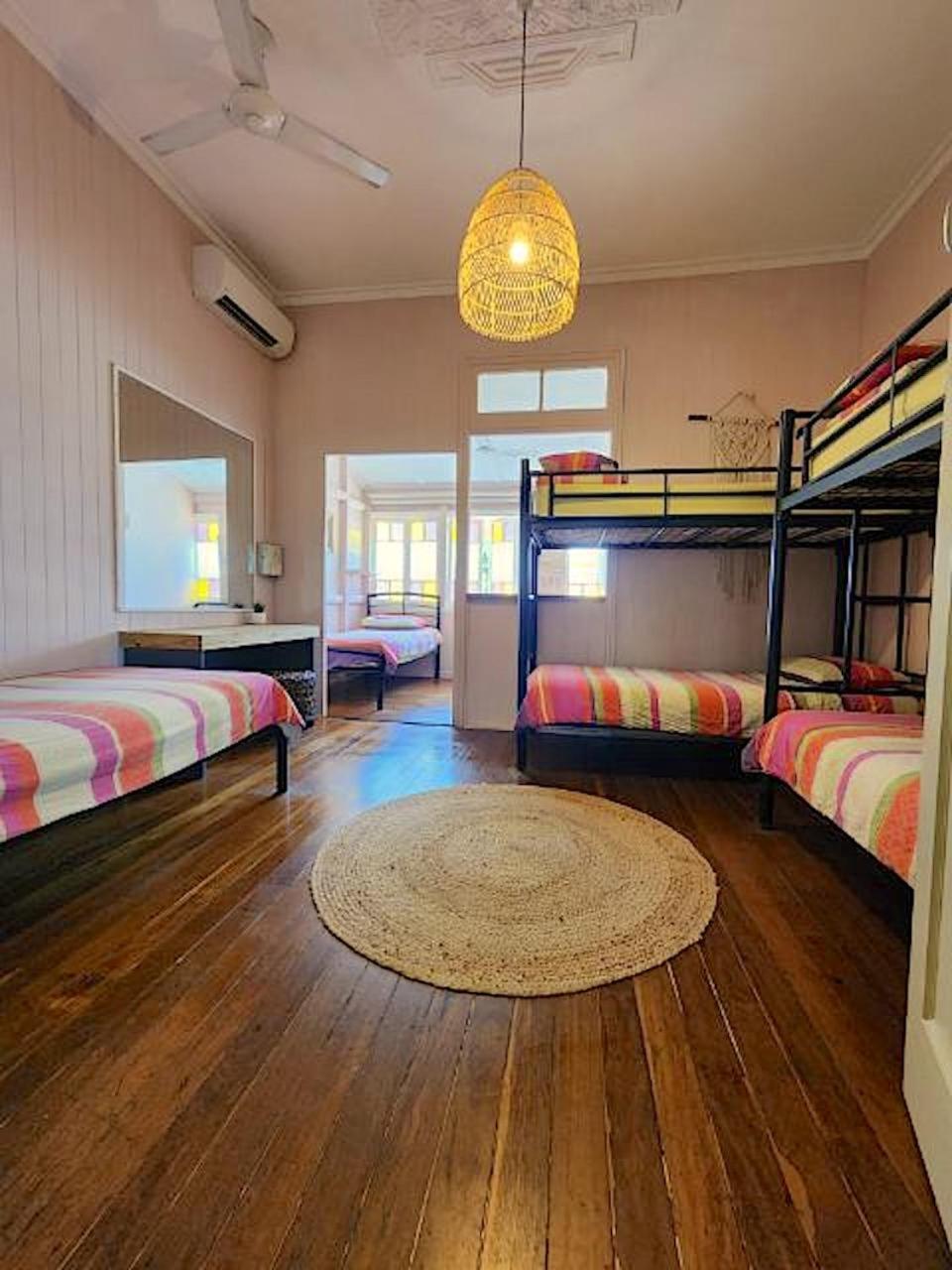 Dreamtime Hostel *