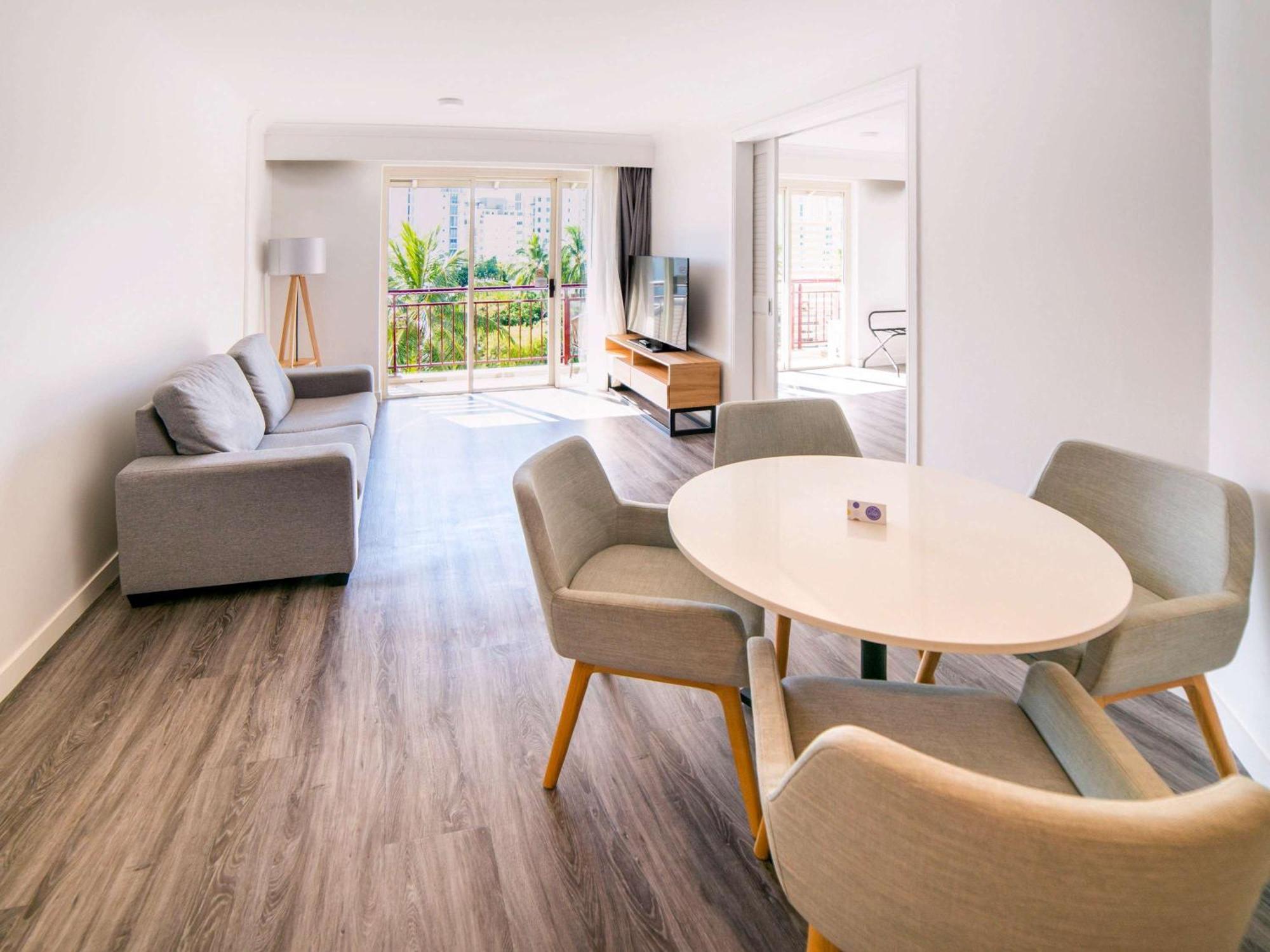 Novotel Oasis 4* Cairns