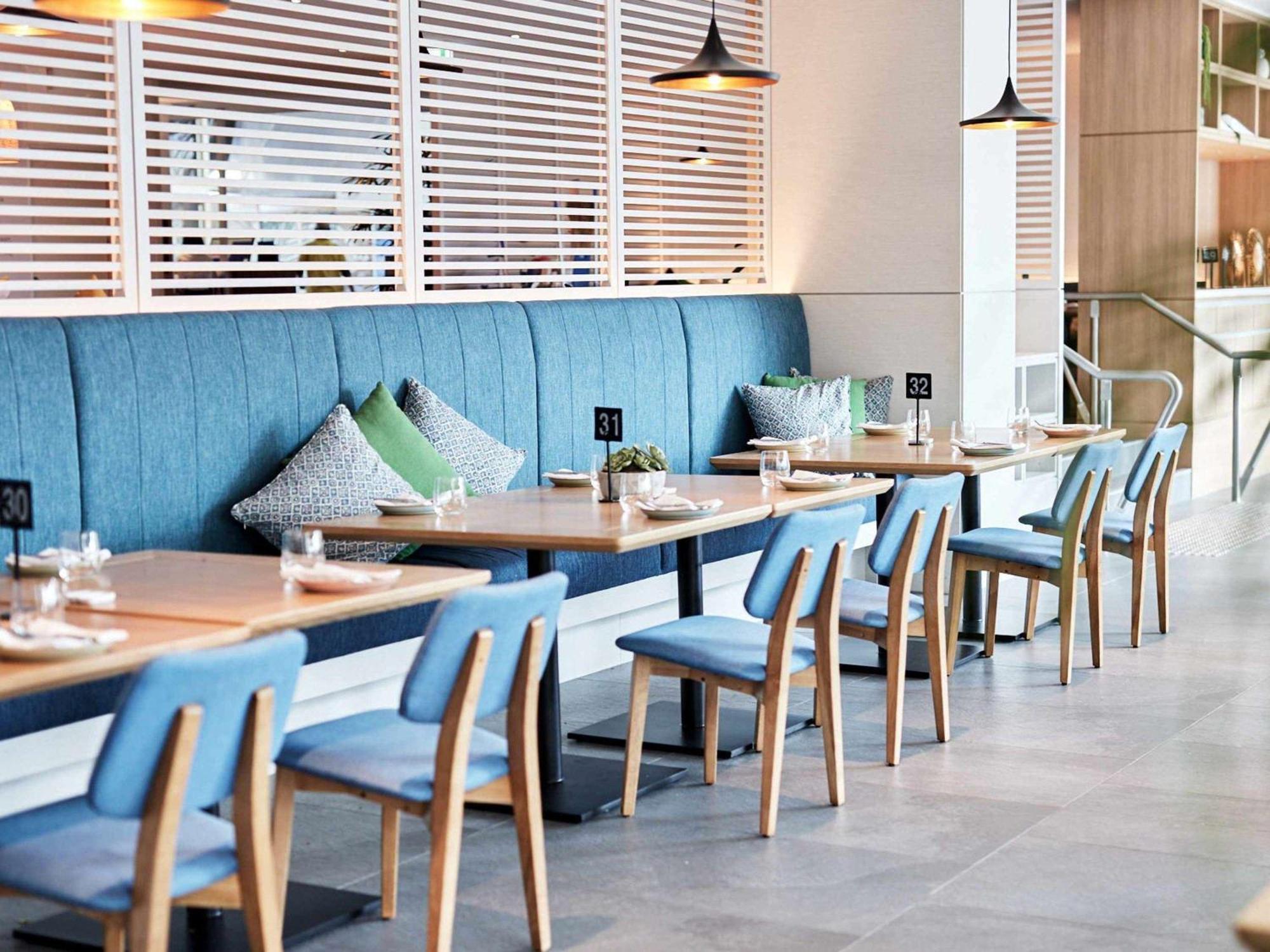 Novotel Oasis Hotel 4*