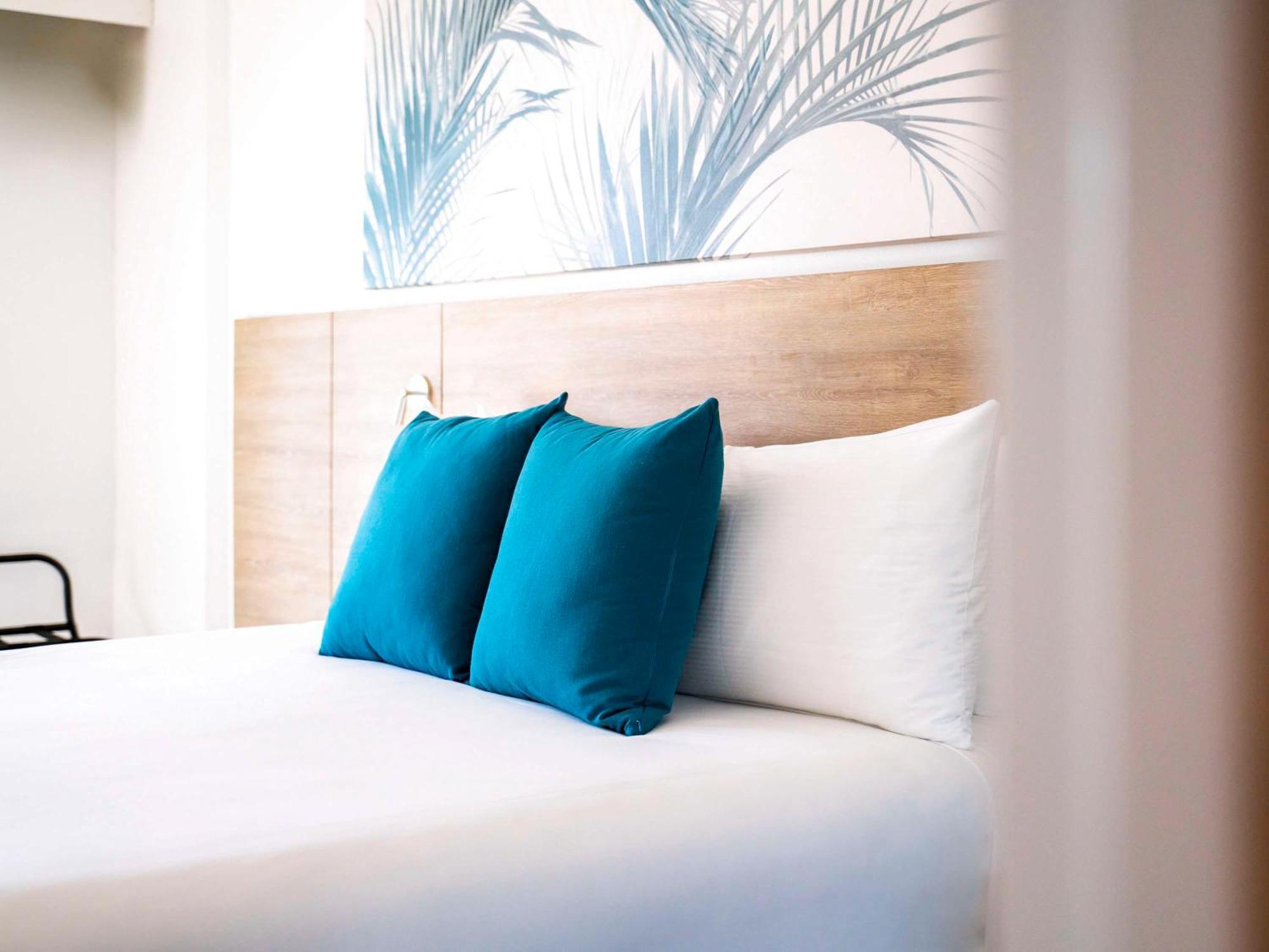 Novotel Oasis Hotel
