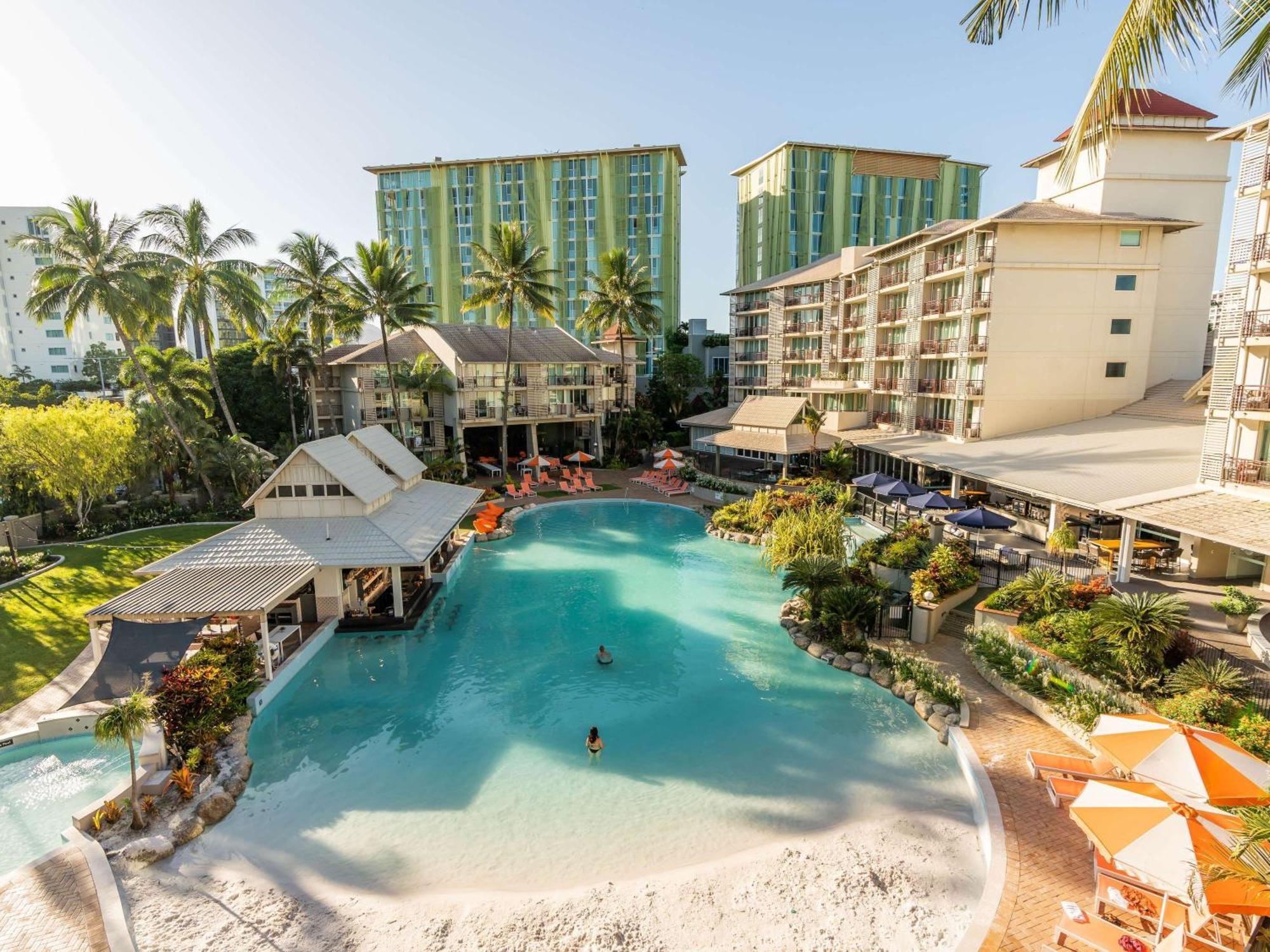 Novotel Oasis Cairns