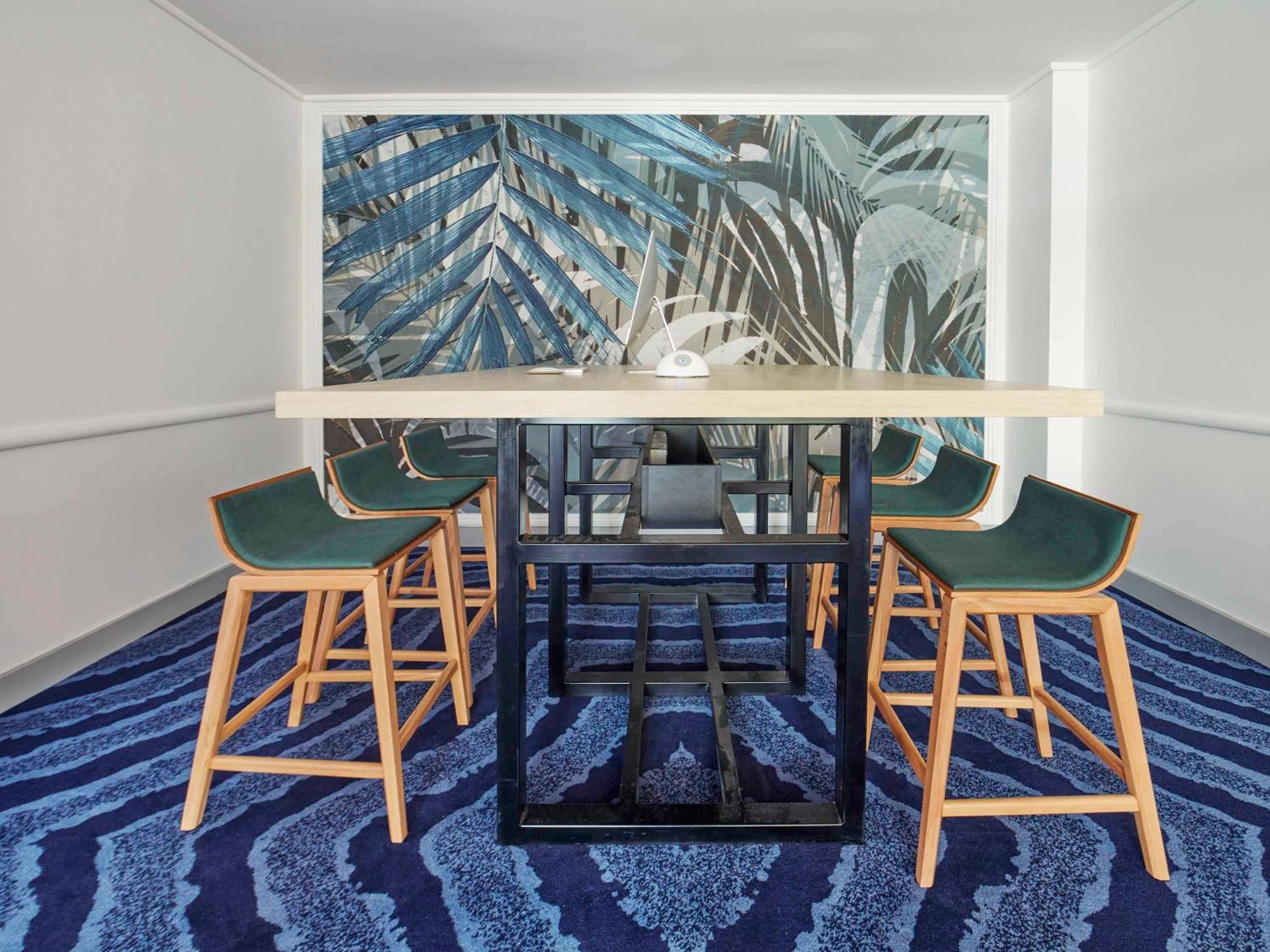 Novotel Oasis Hotel