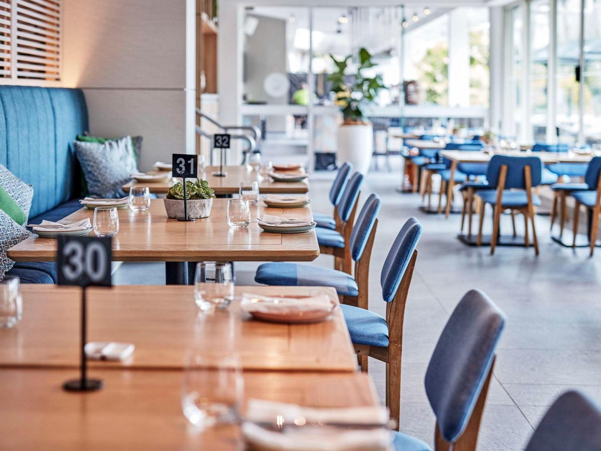 Novotel Oasis Hotel Cairns