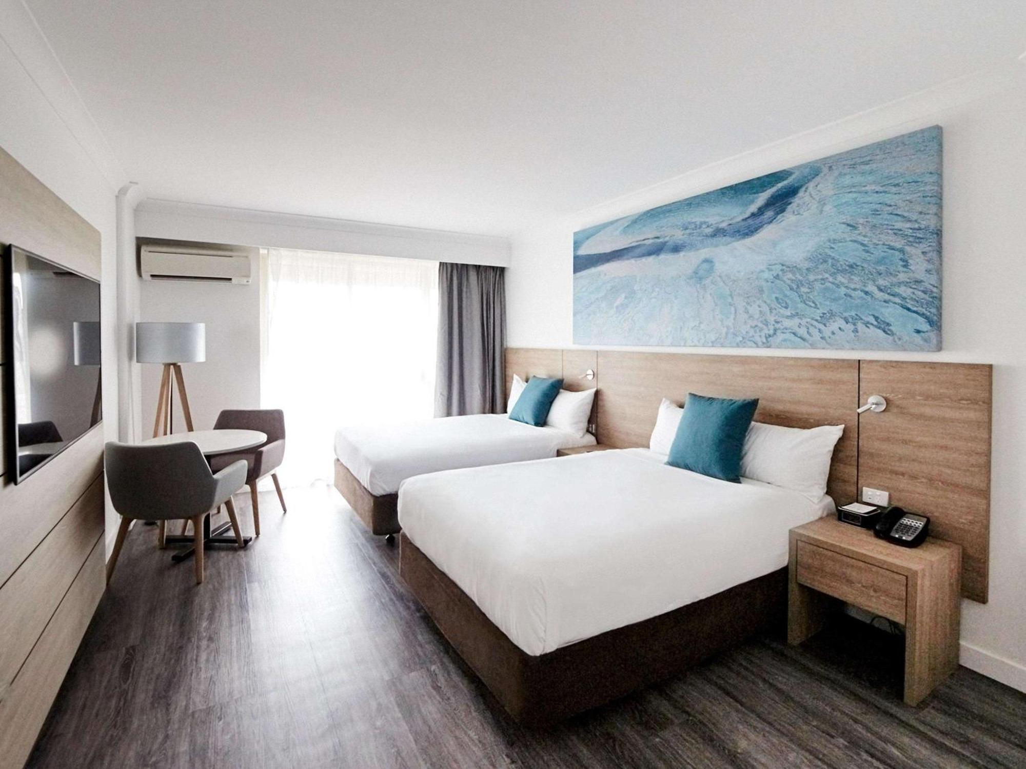 Novotel Oasis Hotel