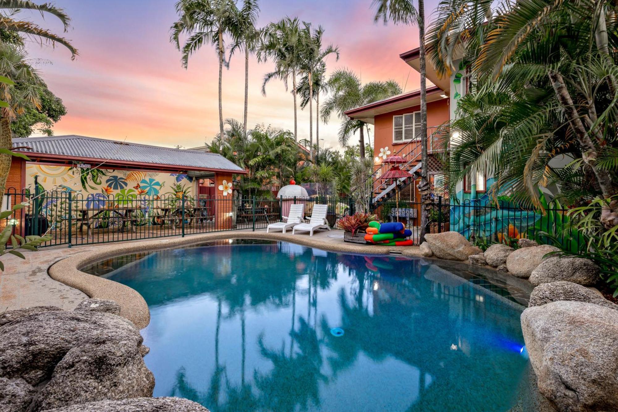 Travellers Oasis *