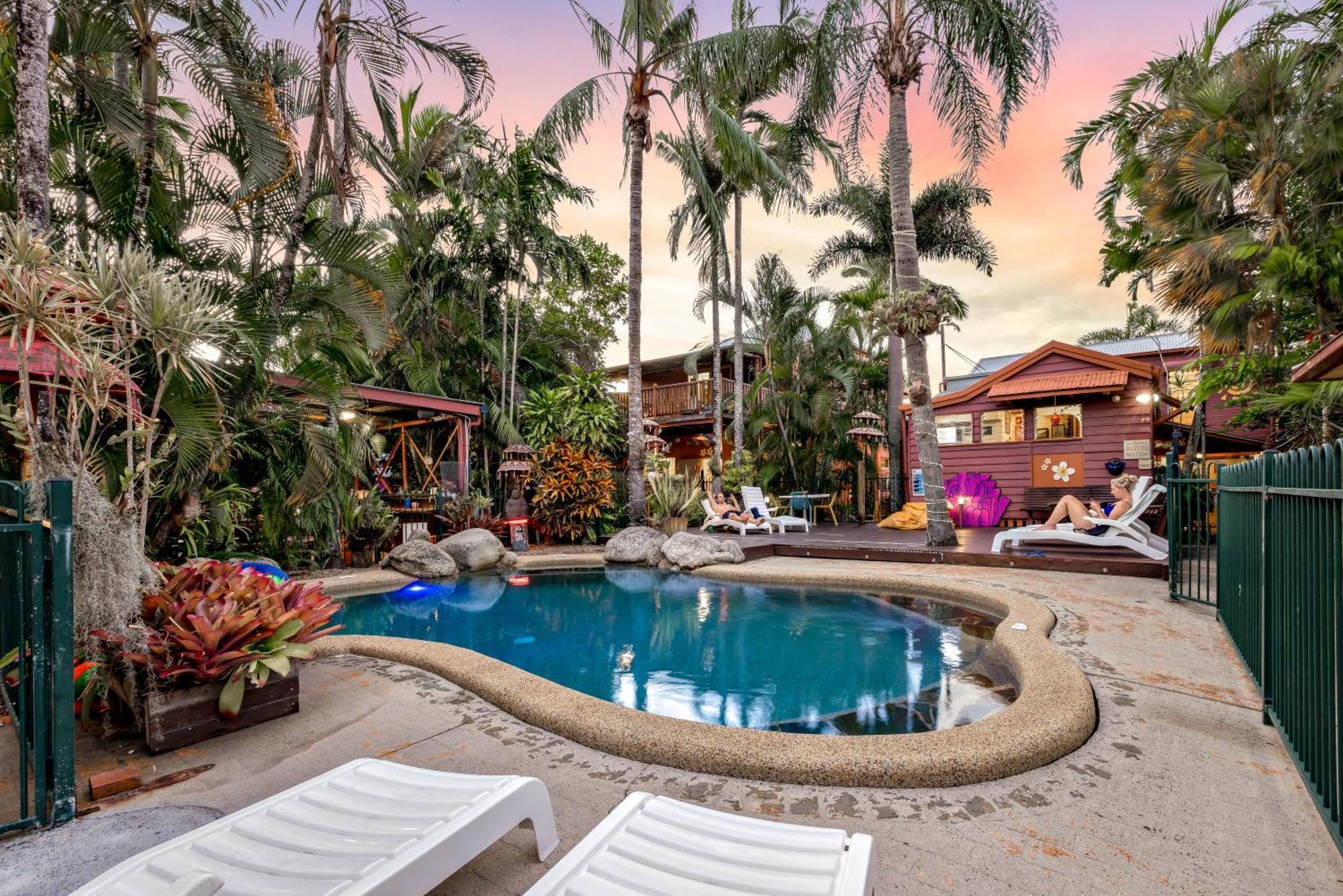 Travellers Oasis Hostel Cairns
