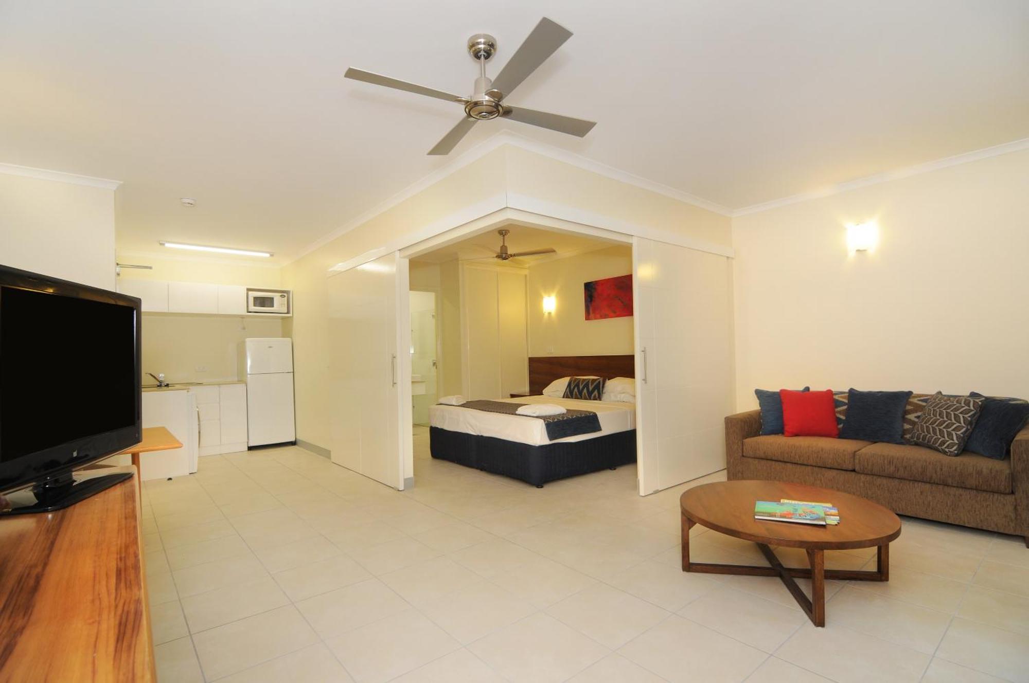 Aparthotel Queenslander & 4*